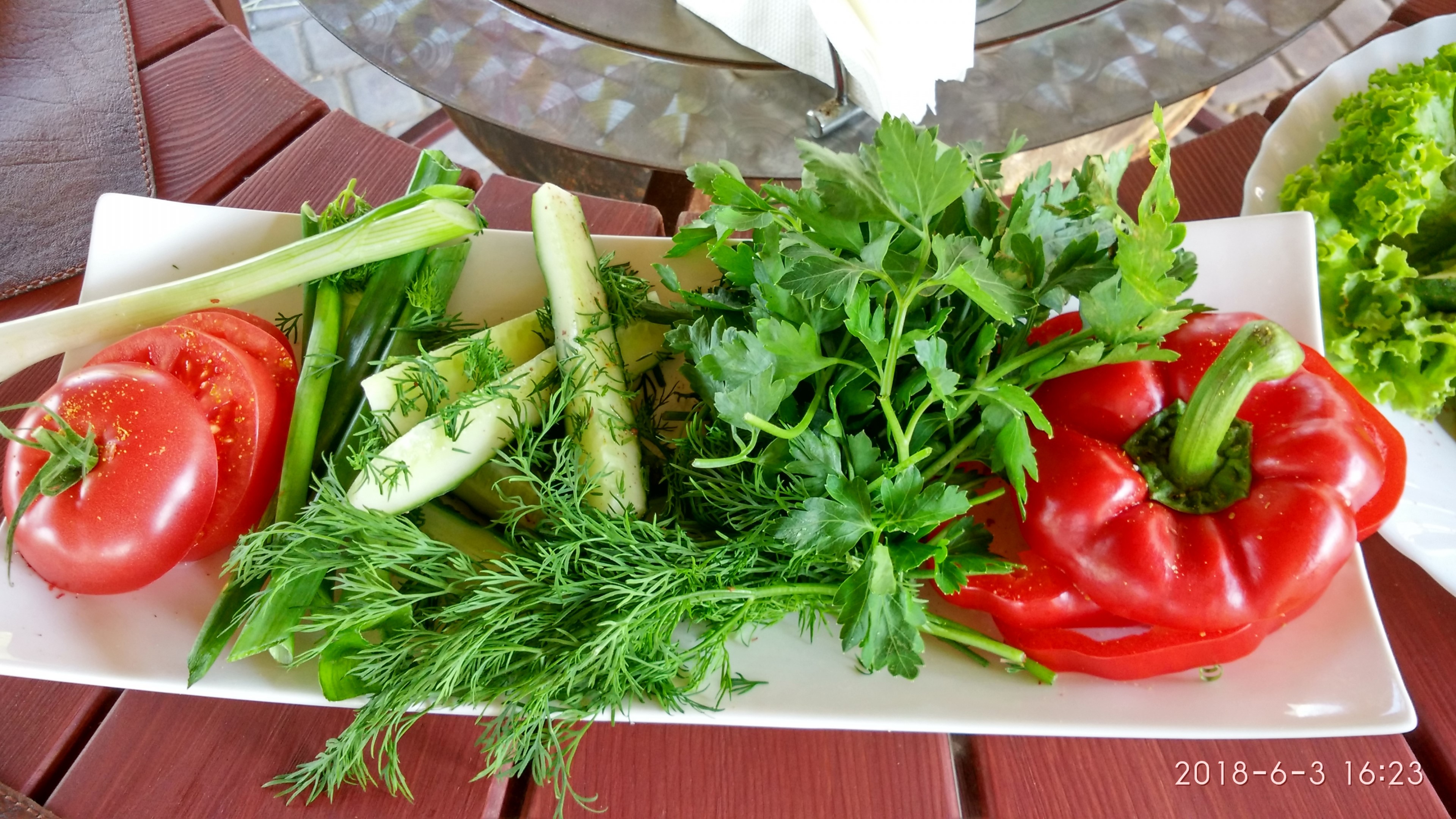 Fresh vegetables and herbs on a platter HD Wallpaper