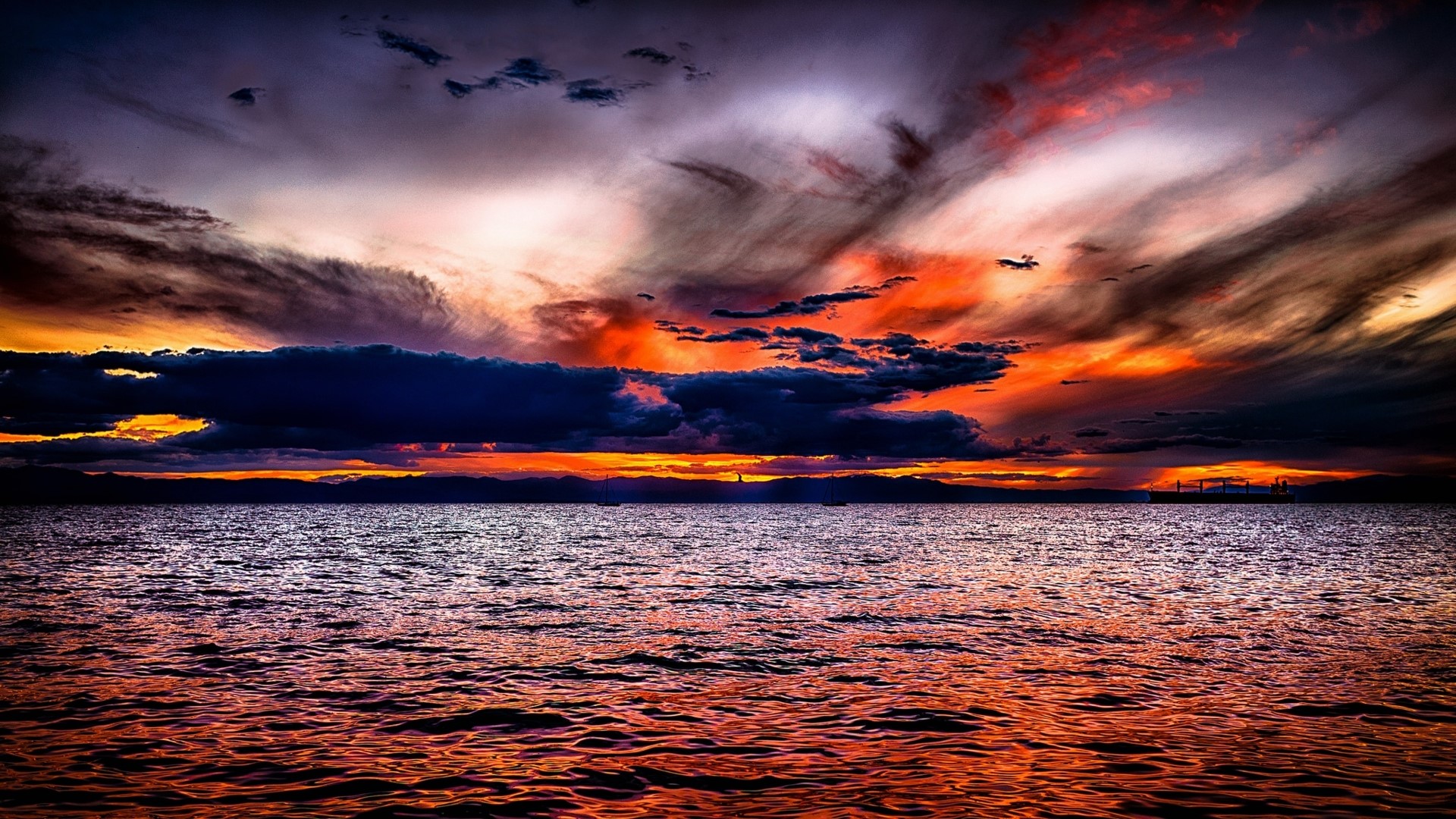 Dramatic Sunset Over the Ocean HD Wallpaper