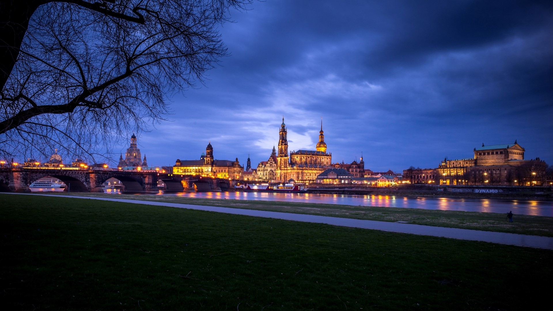 Dresden skyline at dusk with Elbe river HD Wallpaper