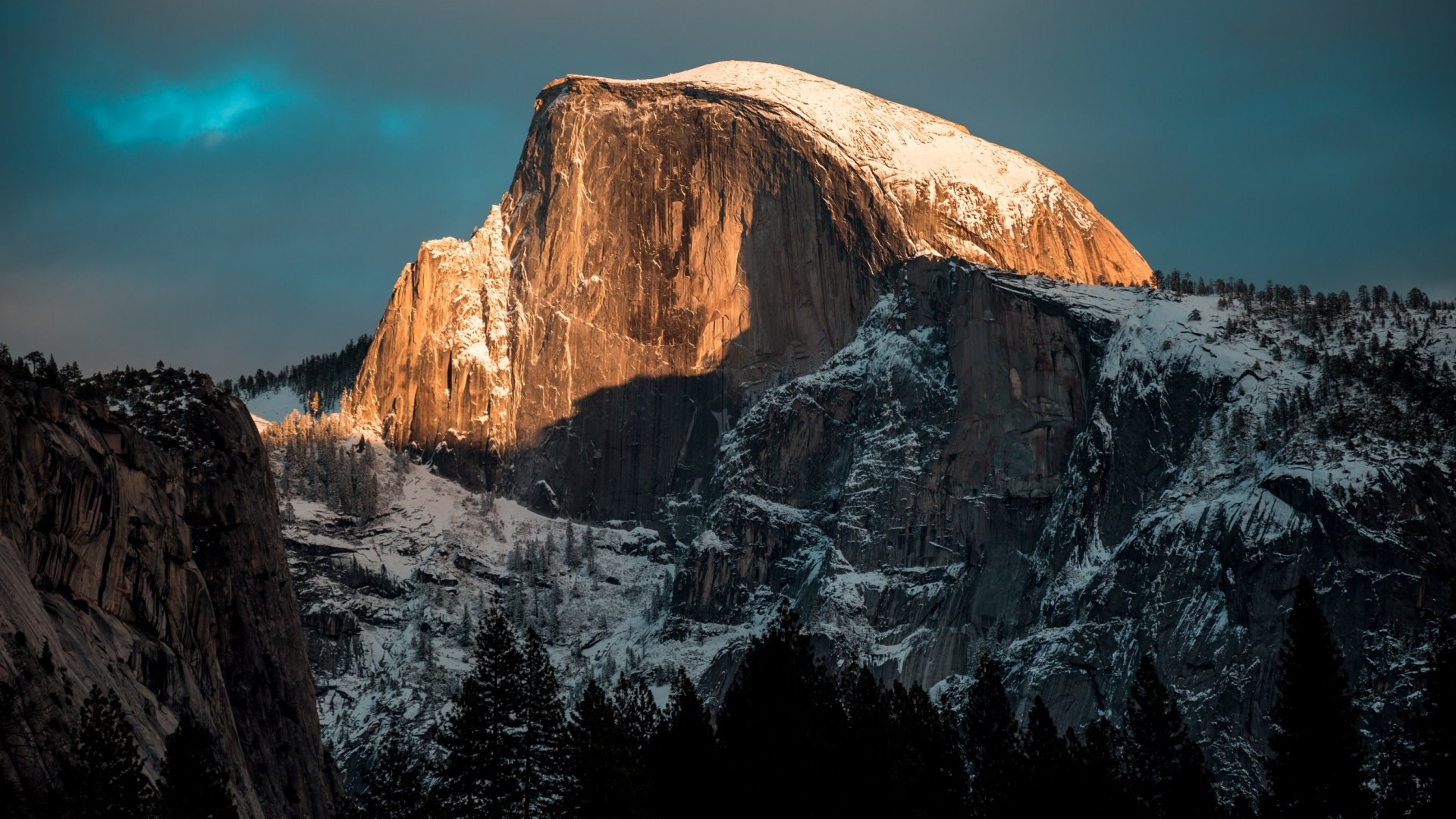 Half Dome mountain in Yosemite National Park HD Wallpaper