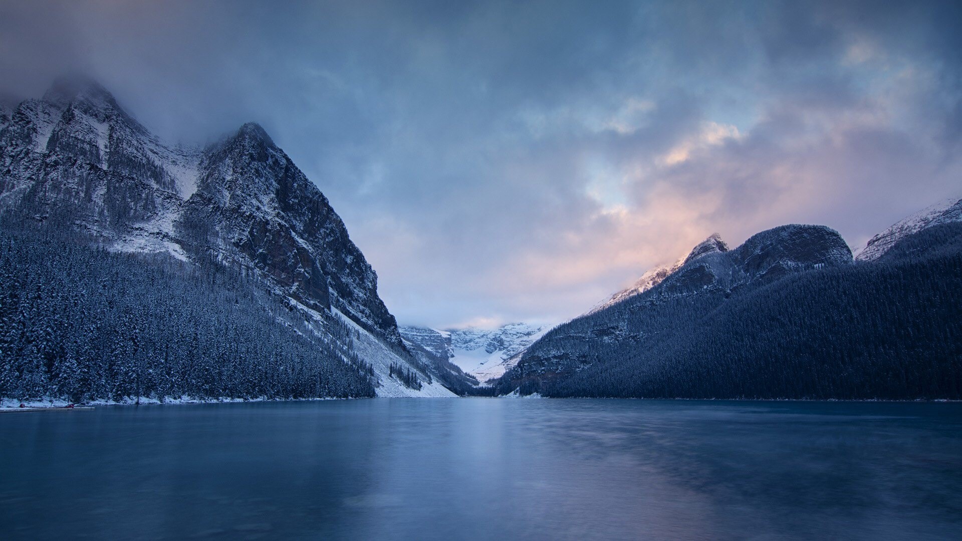 Snowy mountains and frozen lake at Lake Louise HD Wallpaper