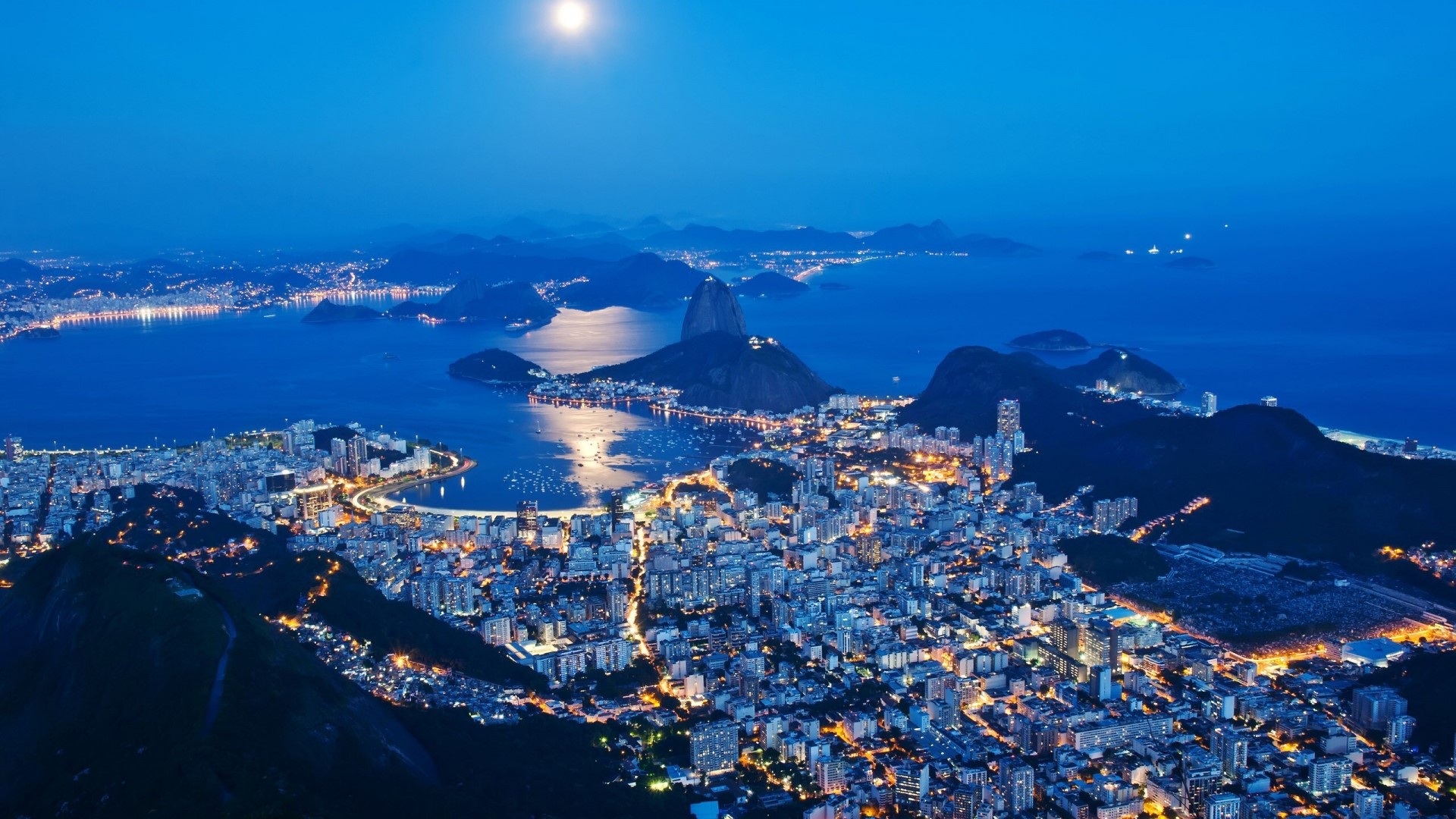 Rio de Janeiro cityscape at night with Sugarloaf Mountain HD Wallpaper