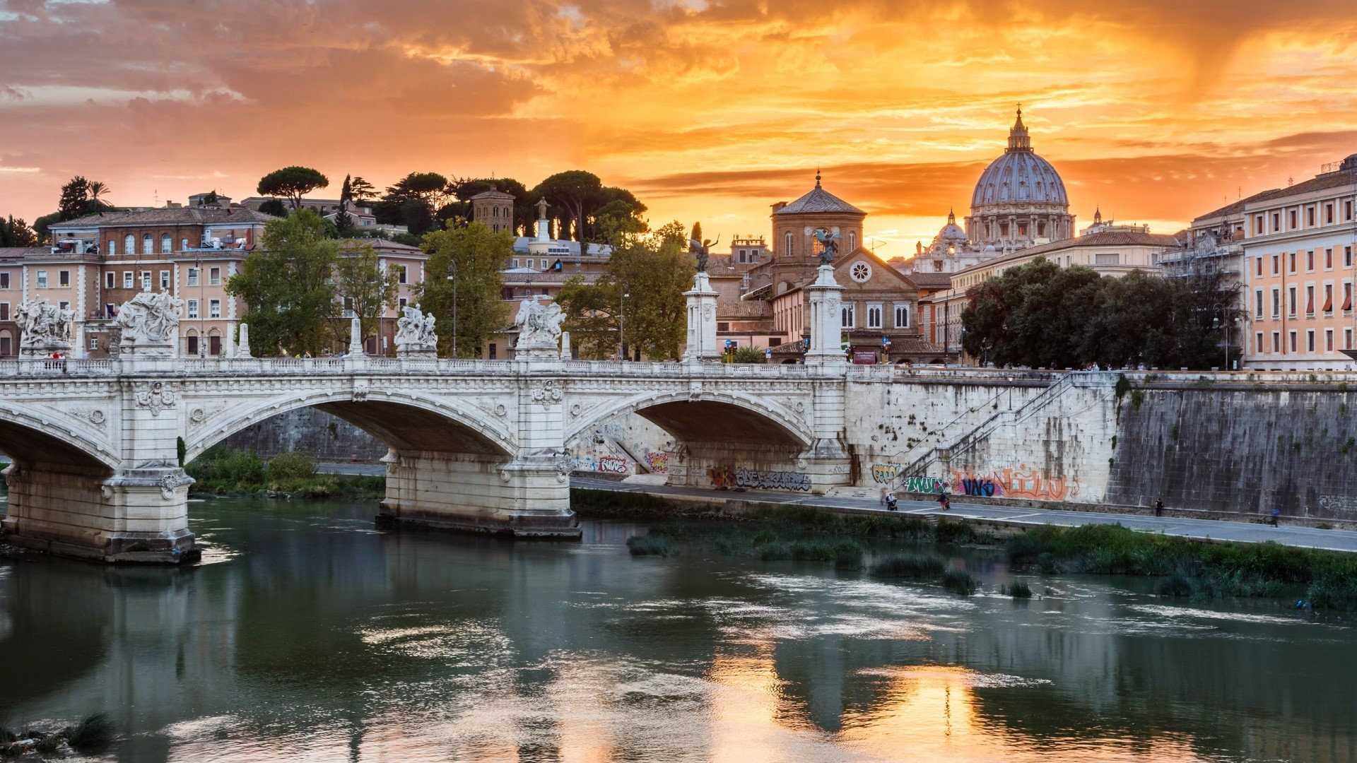 Ponte Sant'Angelo and St. Peter's Basilica at sunset, Rome HD Wallpaper