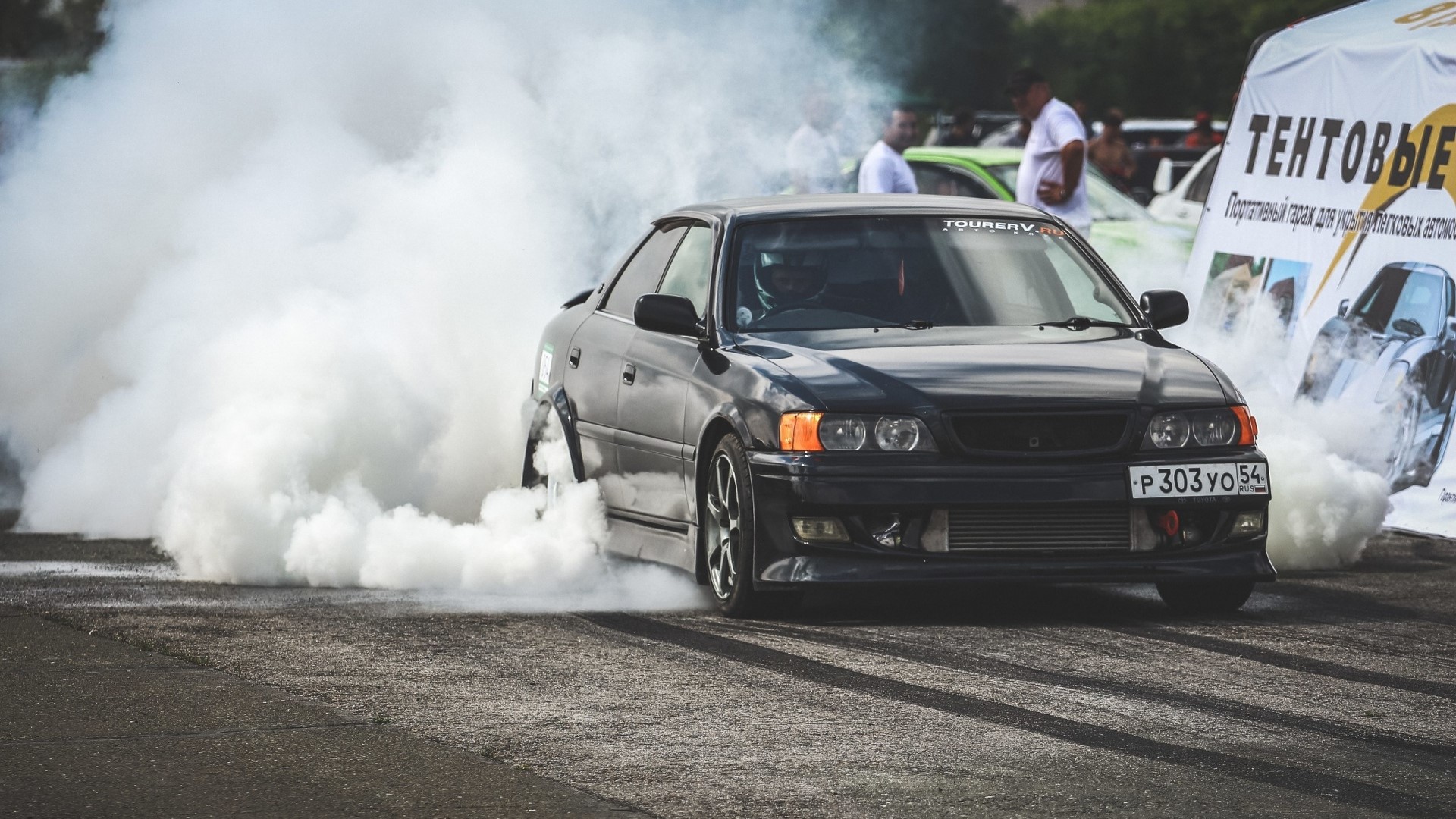 Black Toyota Chaser doing a burnout HD Wallpaper