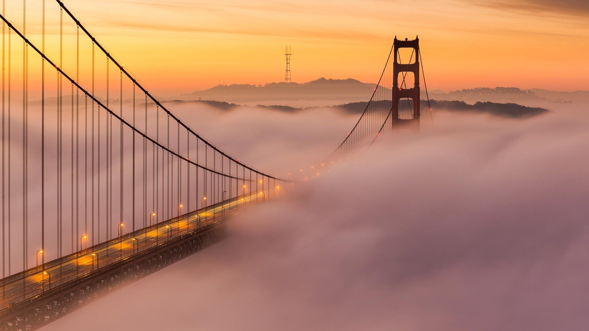 Golden Gate Bridge in Fog at Sunrise HD Wallpaper