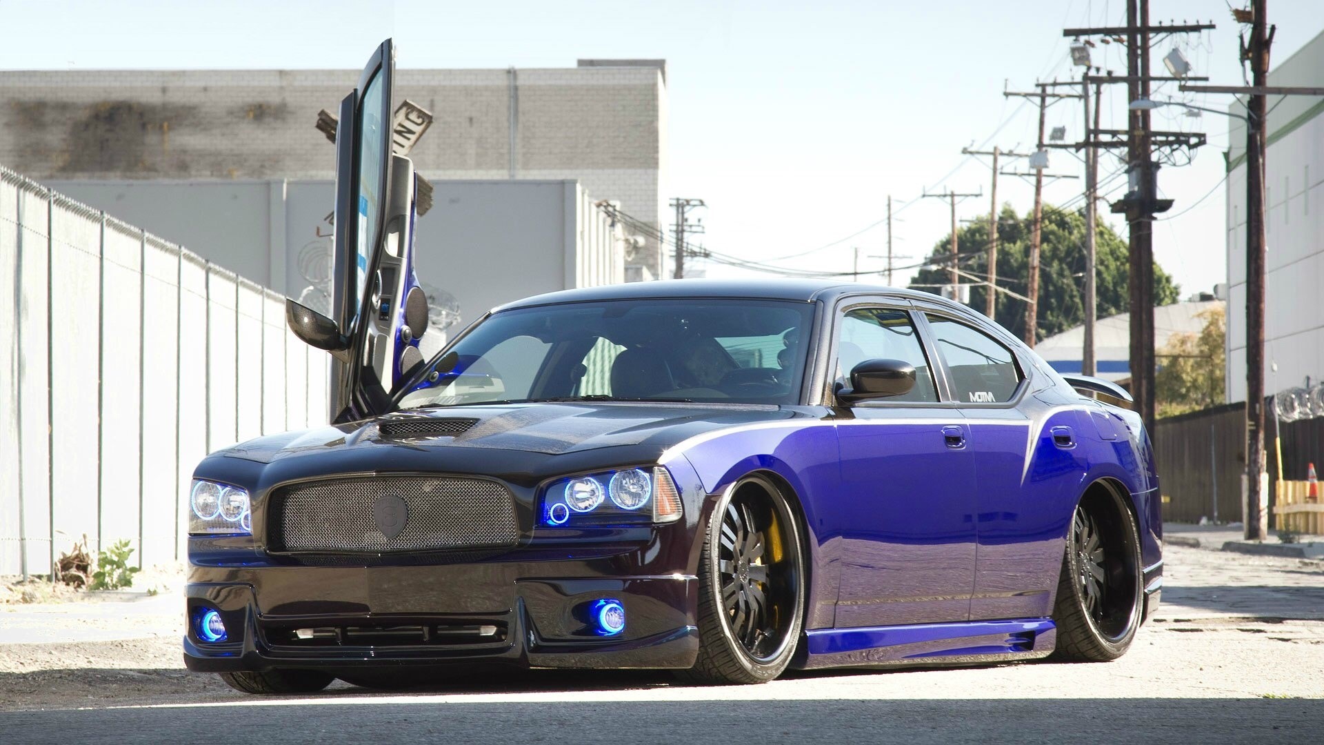 2007 Dodge Charger SXT with custom modifications HD Wallpaper