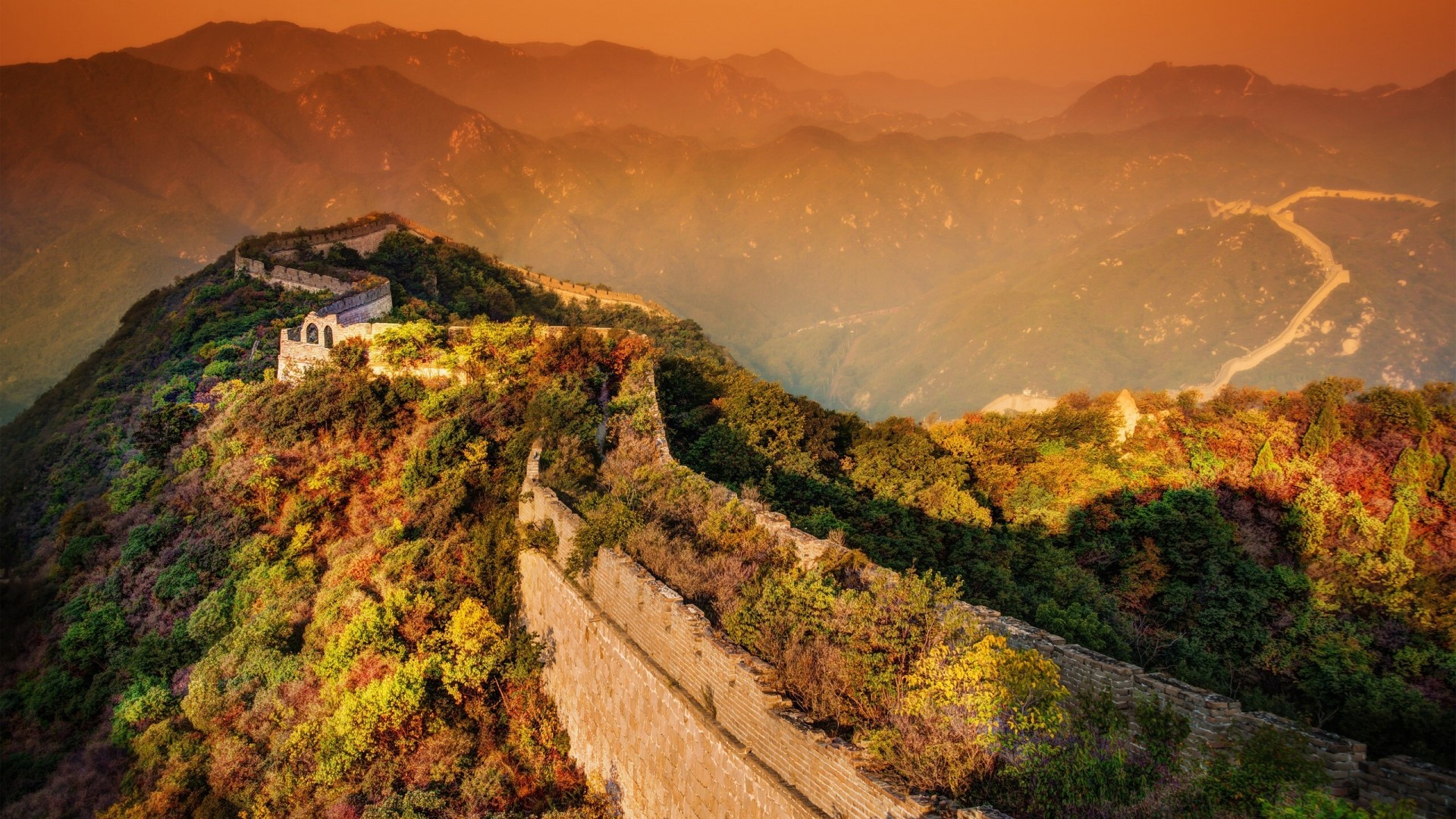 The Great Wall of China in autumn HD Wallpaper