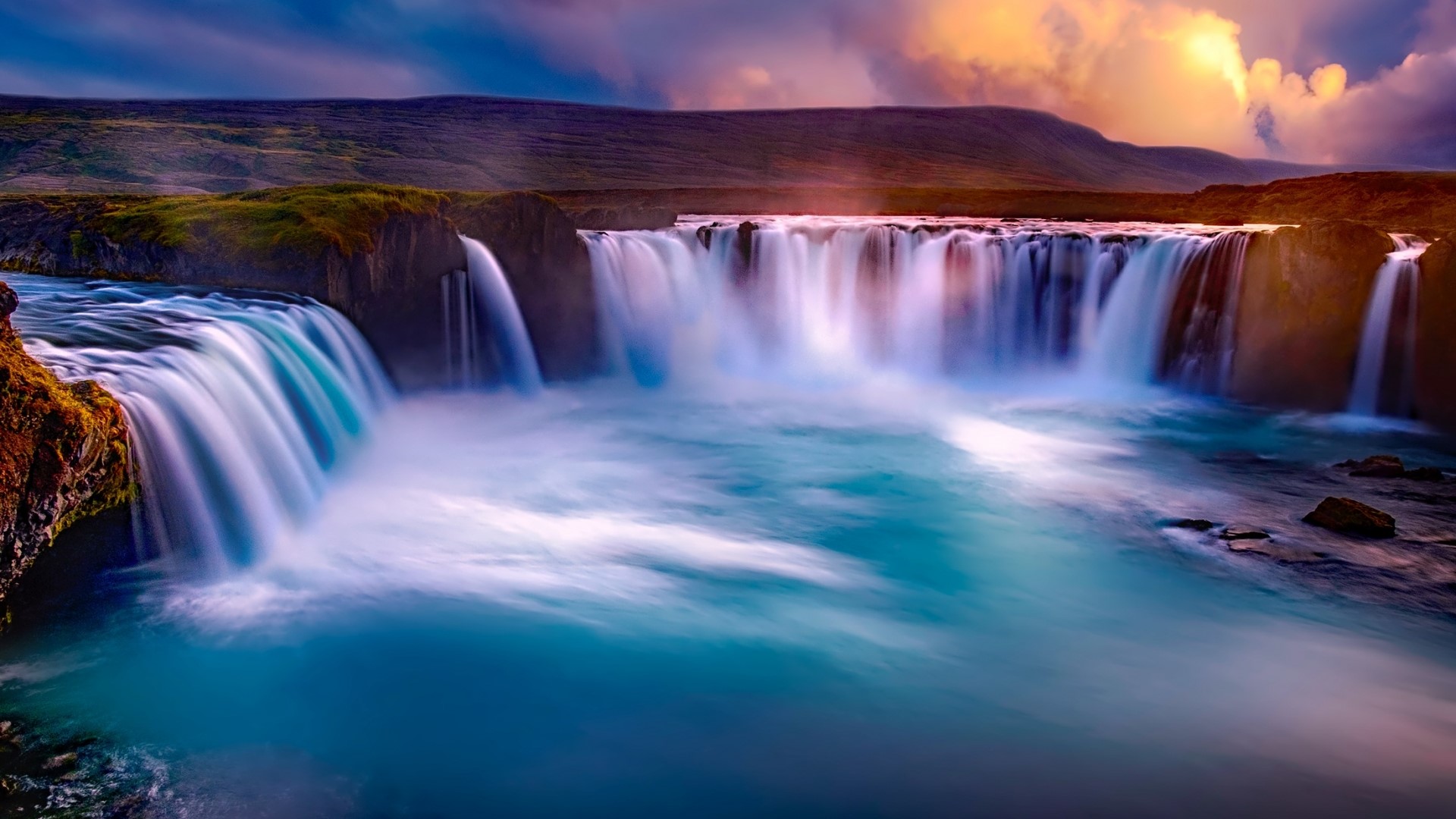 Waterfall in Iceland HD Wallpaper