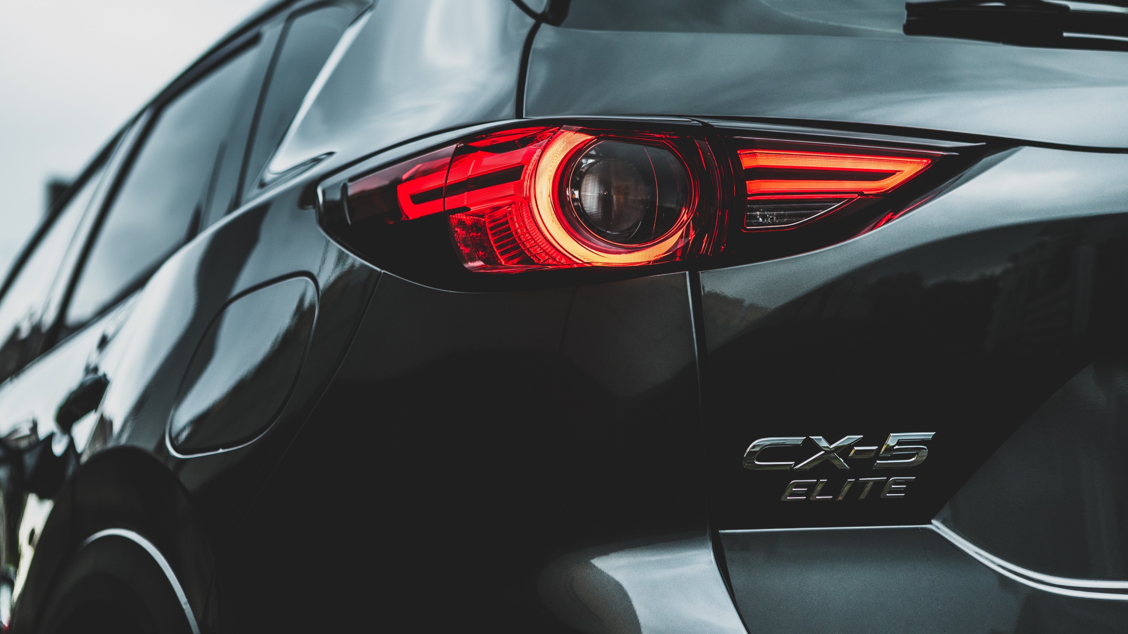 4K Mazda CX-5 Elite HD Wallpaper