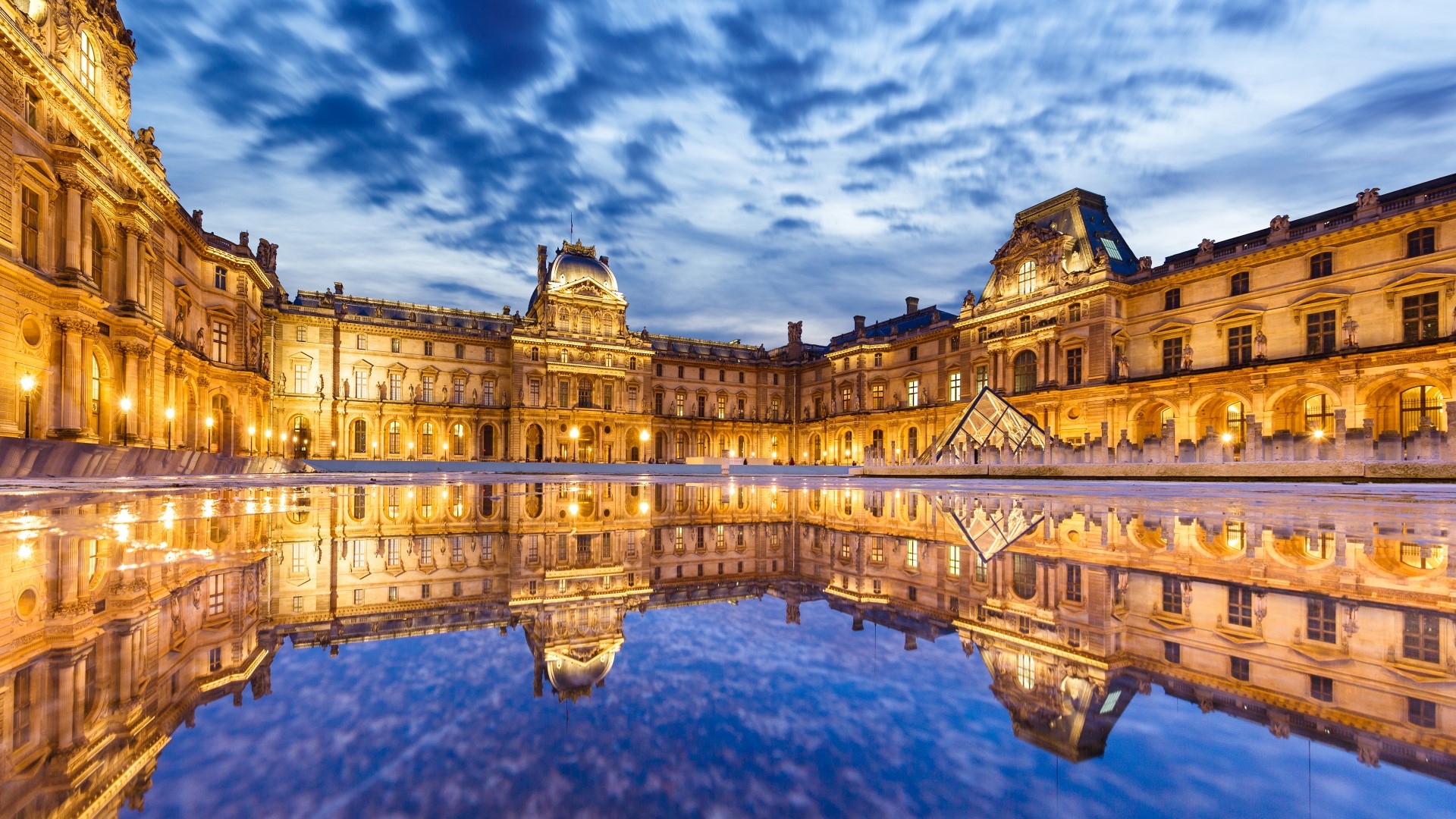 Louvre Museum at Dusk with Reflection HD Wallpaper
