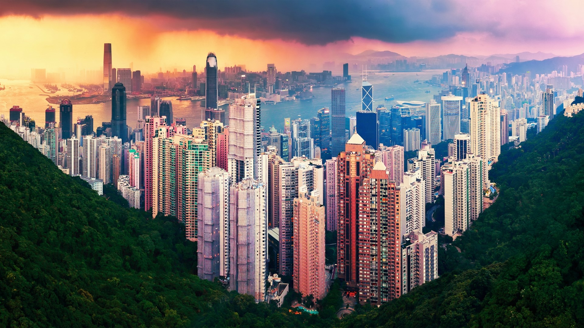 Hong Kong skyline at sunset from Victoria Peak HD Wallpaper