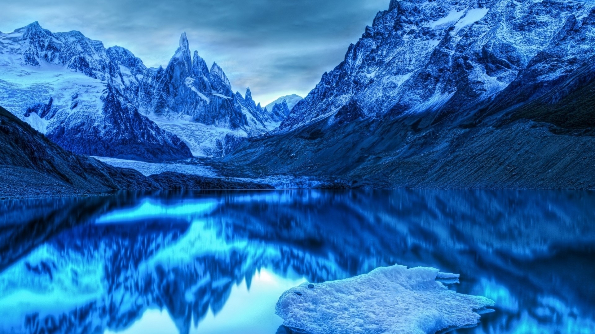 Blue Mirror River with Snow-Capped Mountains HD Wallpaper