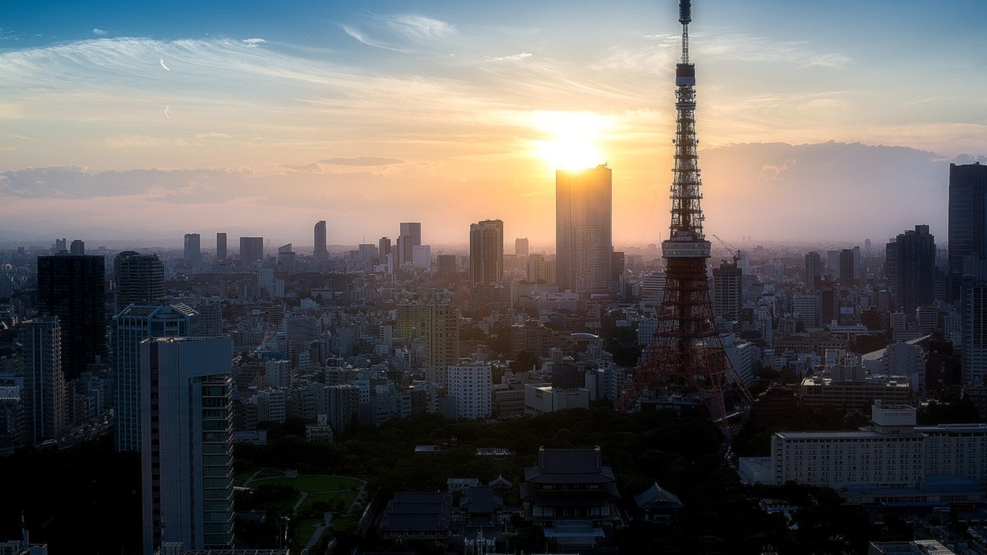 Tokyo Tower and cityscape at sunset HD Wallpaper