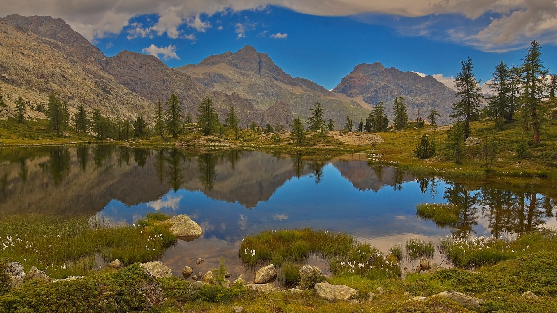 Mountain lake reflection with trees and clouds HD Wallpaper
