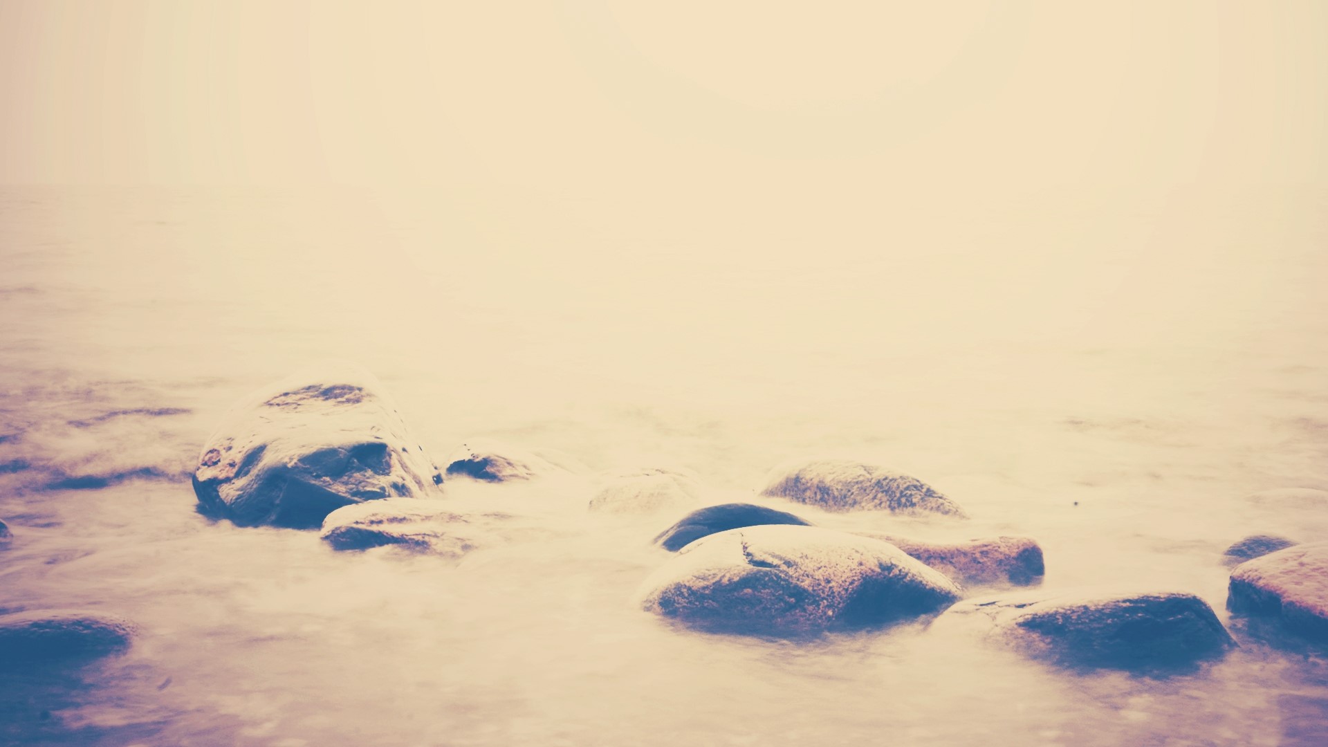 Rocks in the water HD Wallpaper