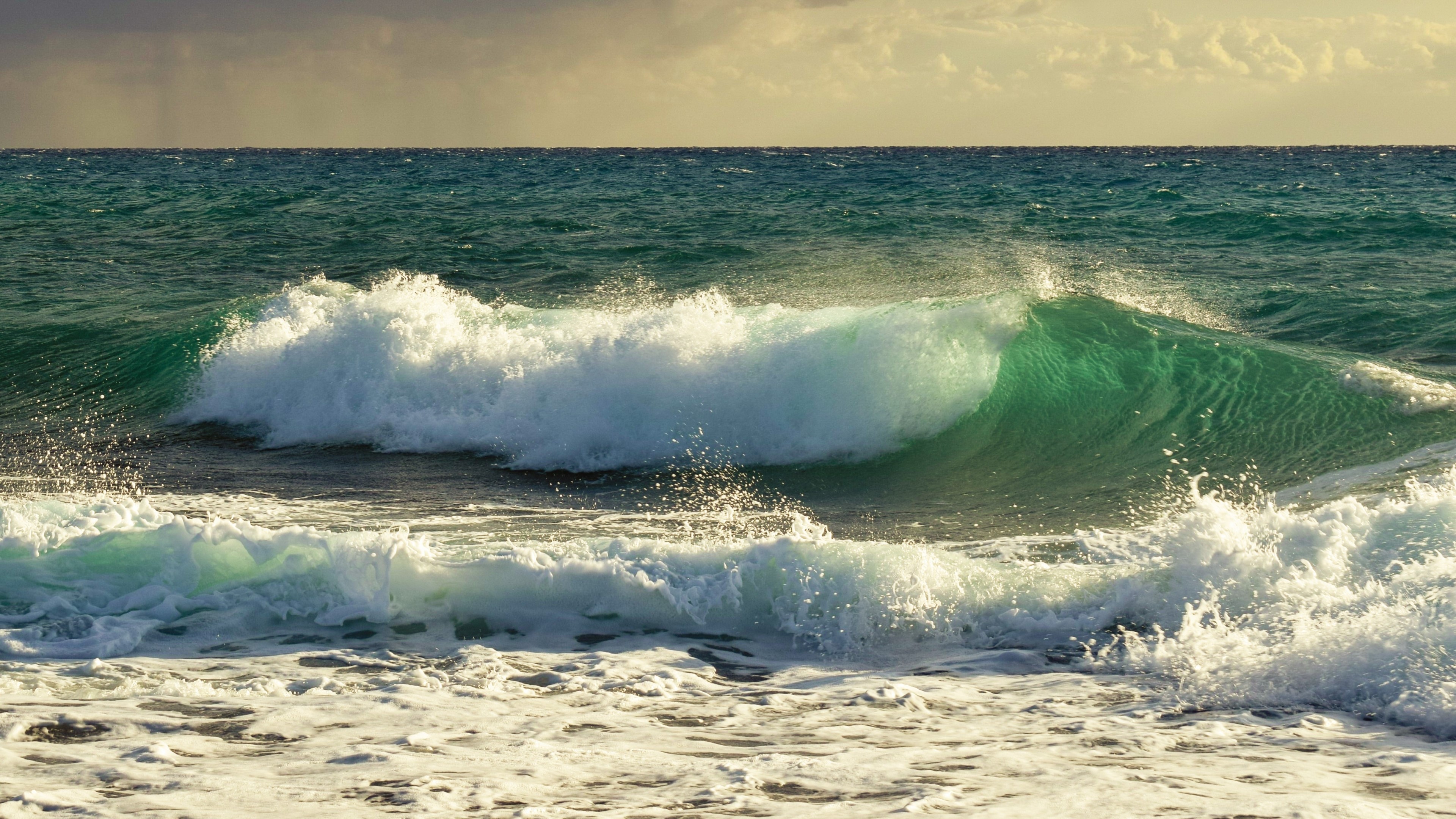 Wave HD Wallpaper
