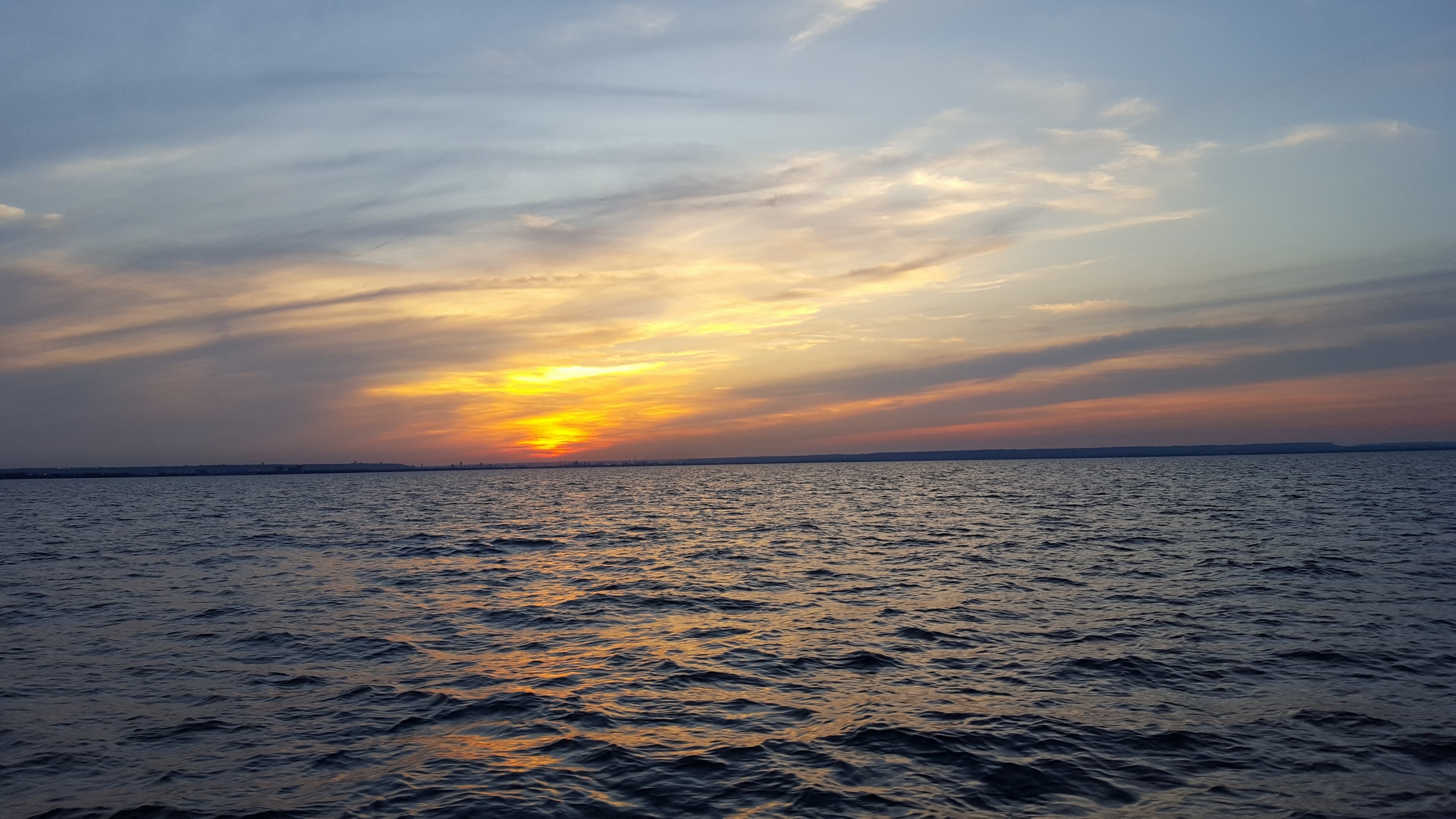 Sunset over the sea HD Wallpaper