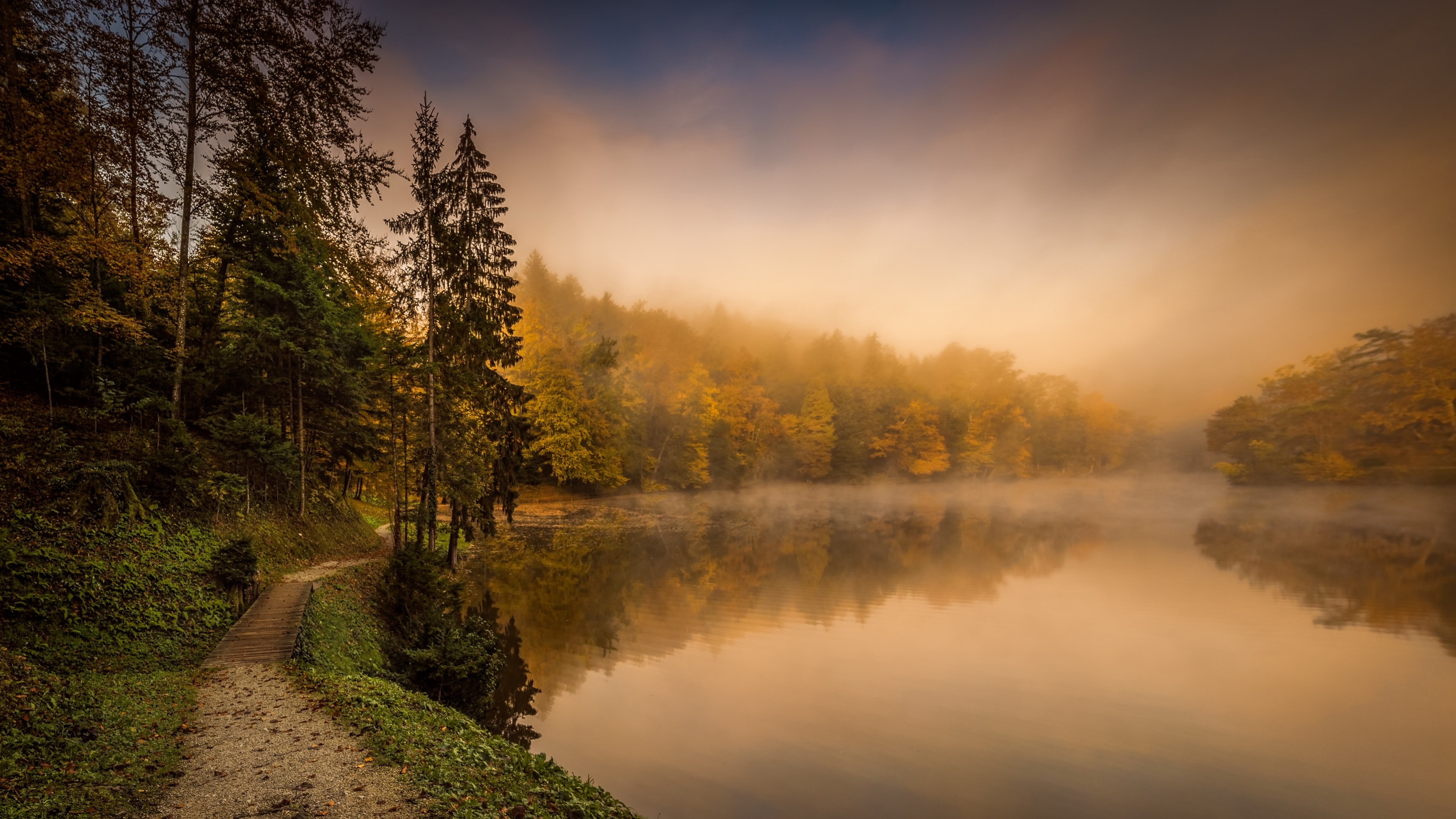 4K Autumn Morning Fog Over Lake HD Wallpaper