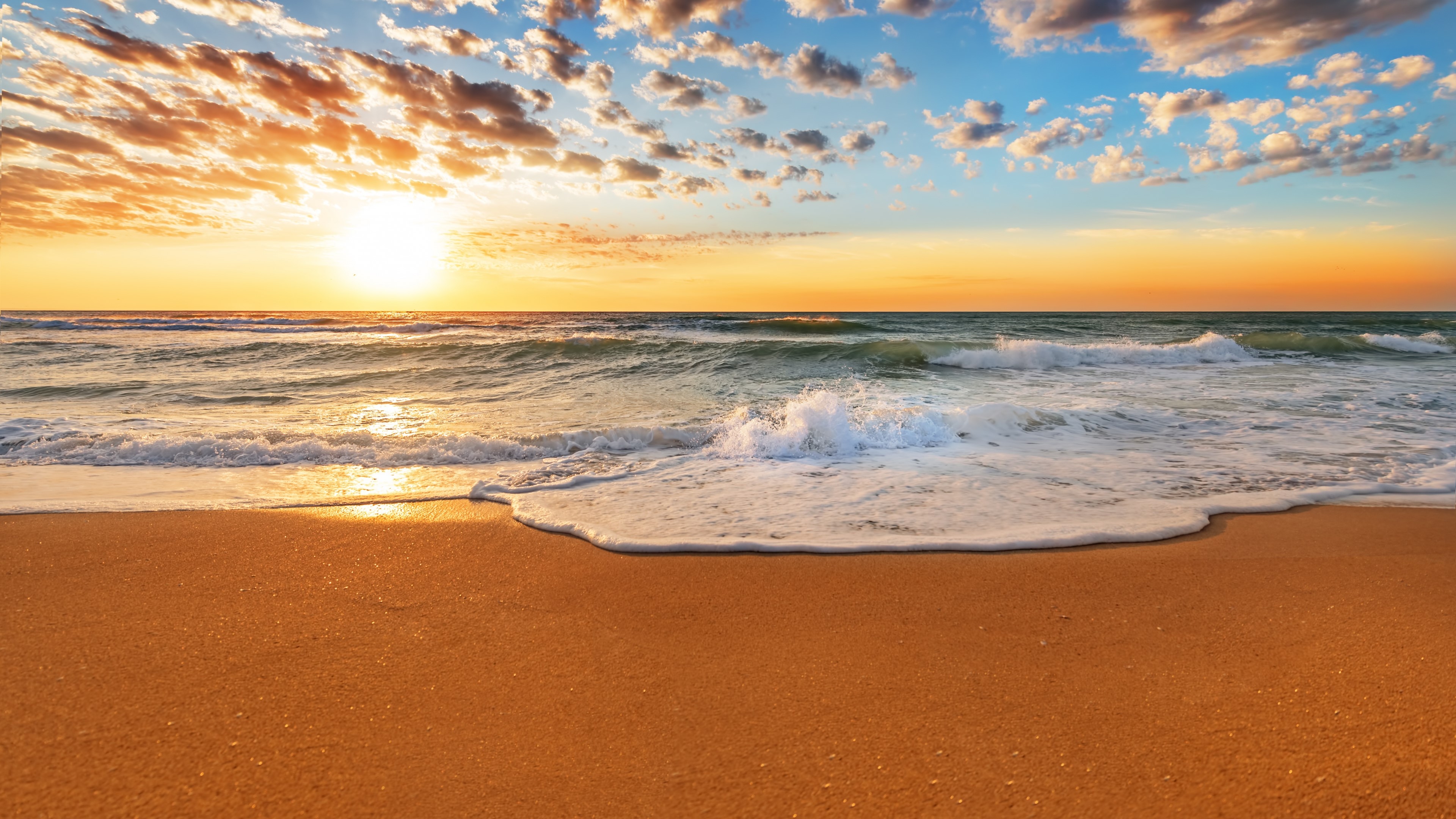 4K Beach Sunrise with Ocean Waves HD Wallpaper