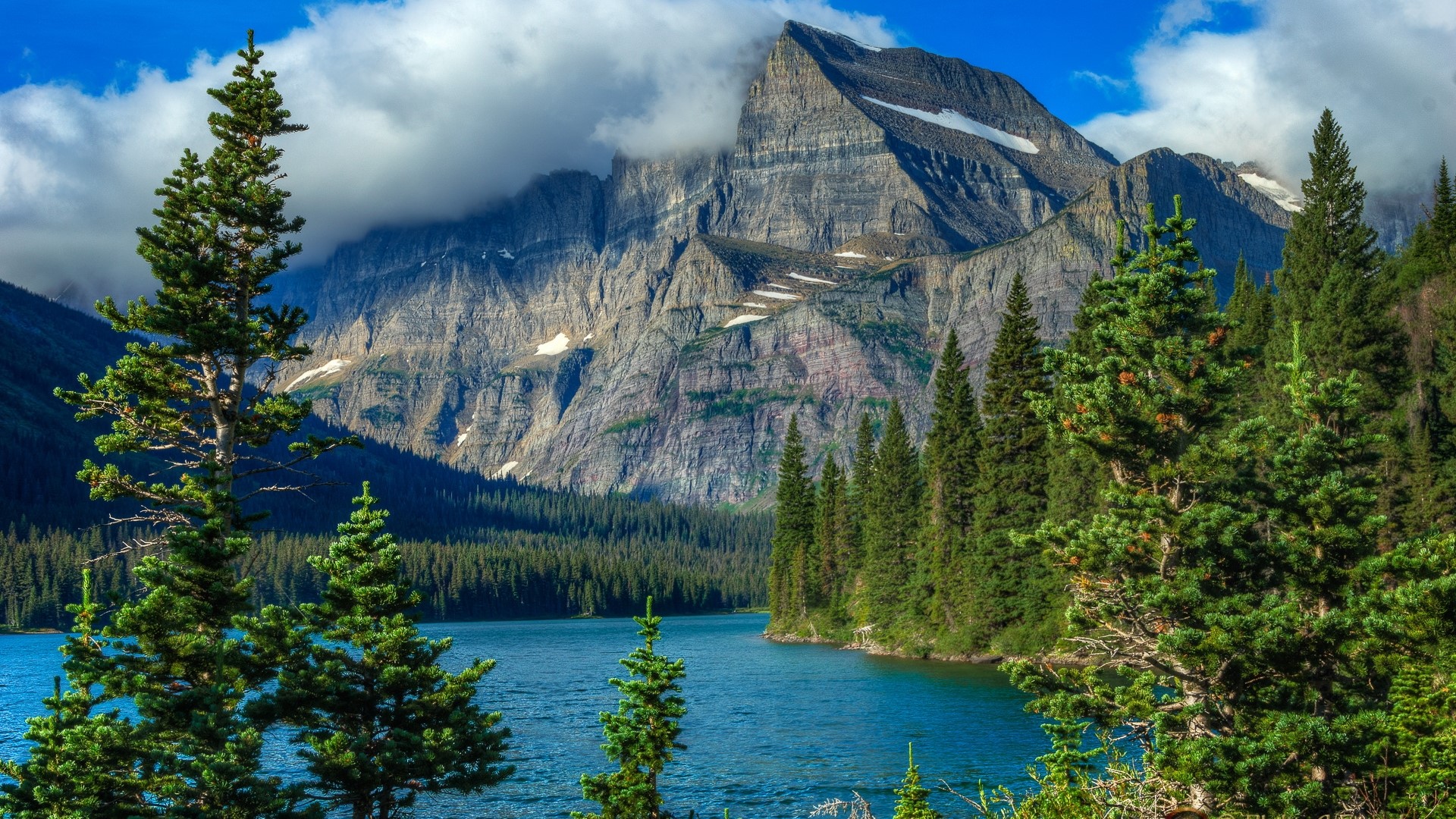 Mountain Lake with Pine Trees and Clouds HD Wallpaper