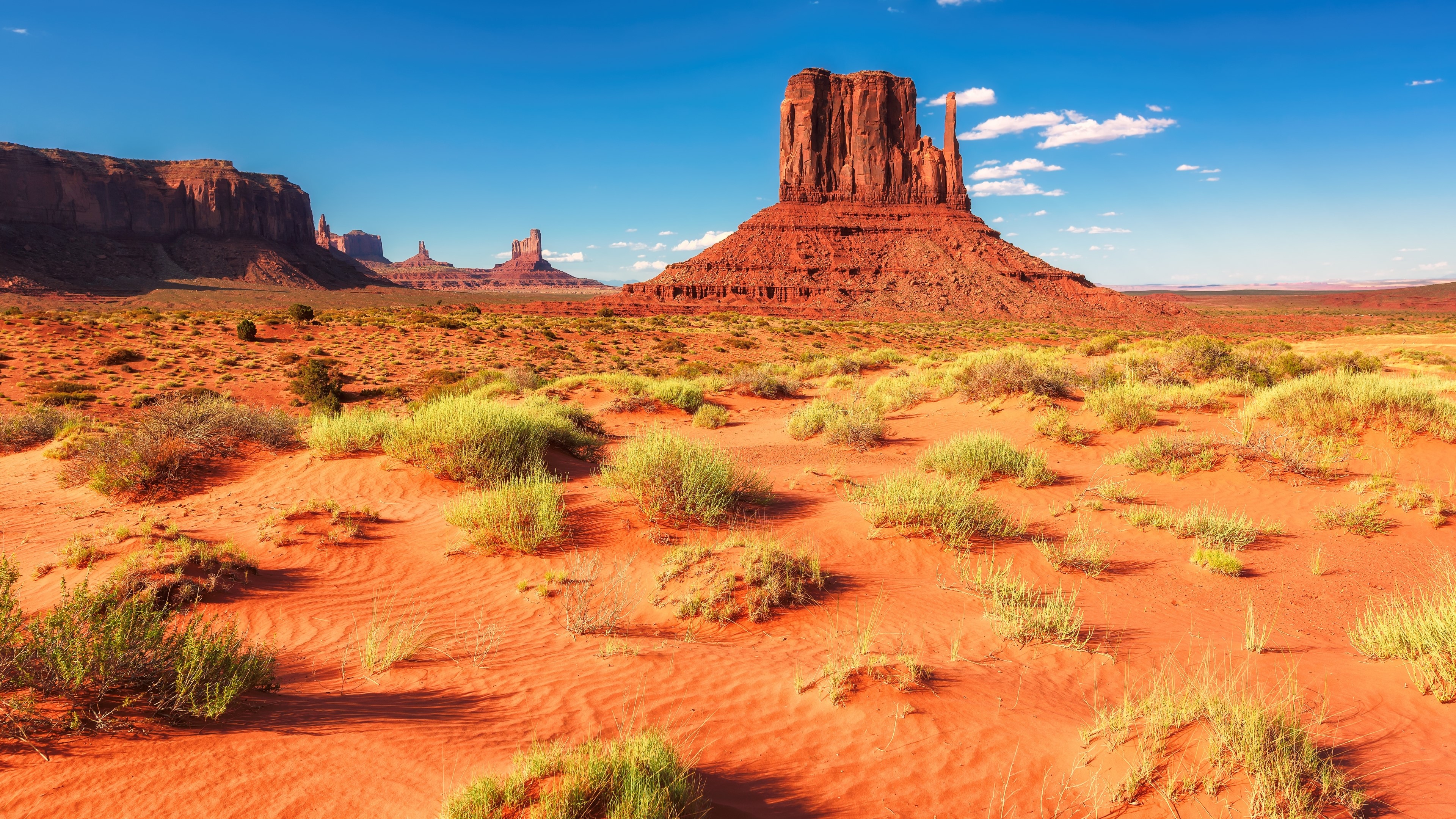 Monument Valley Desert Landscape HD Wallpaper
