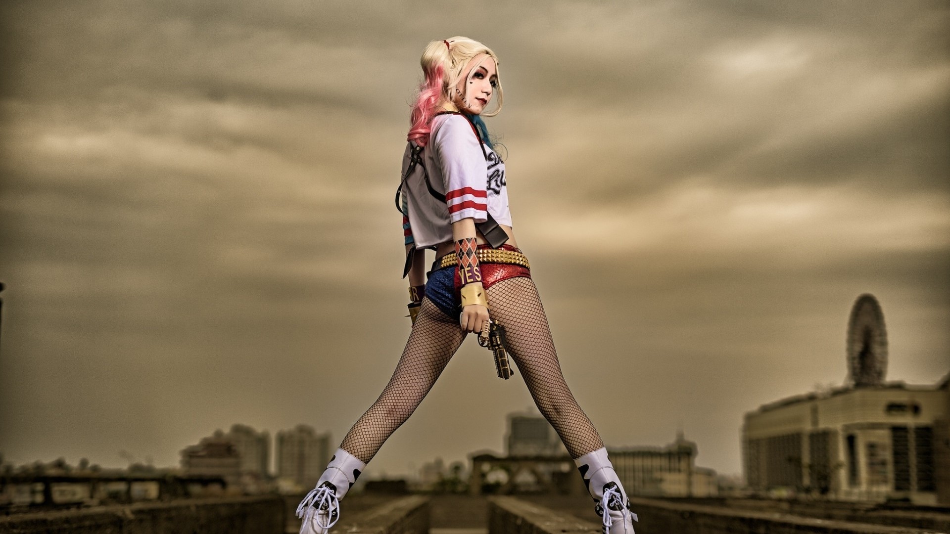 Harley Quinn Cosplay with Gun HD Wallpaper
