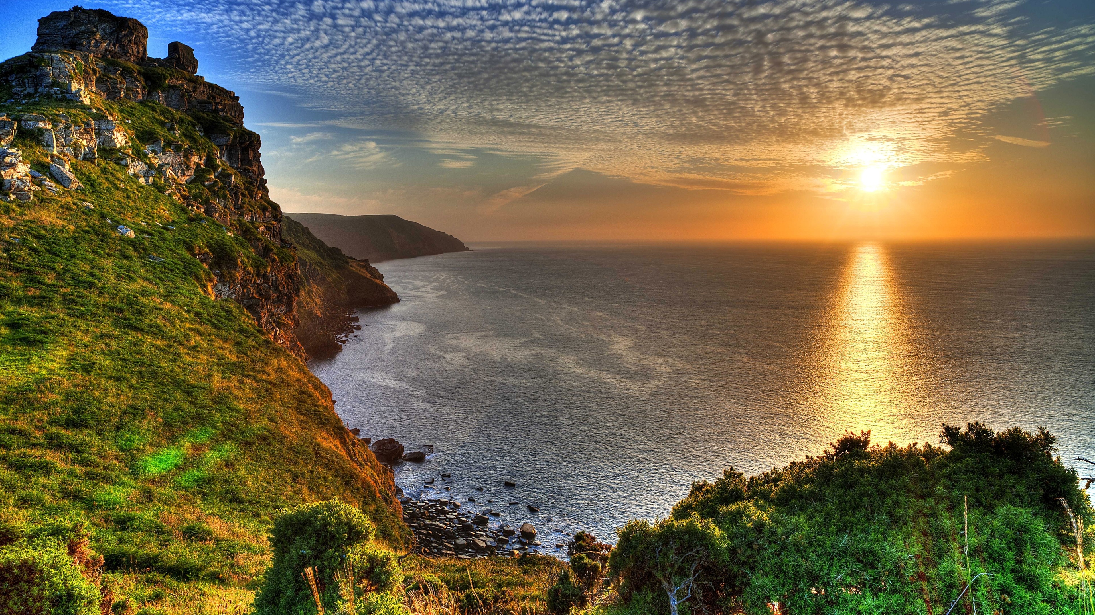 Sunset over the sea HD Wallpaper