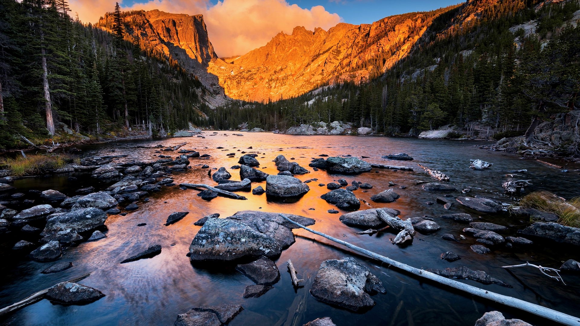 Rocky Mountains Lake at Sunset HD Wallpaper