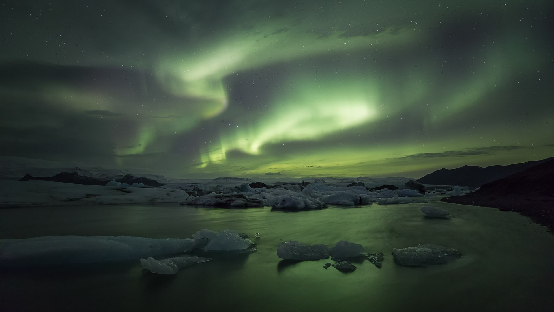 Aurora Borealis over Icebergs in Water HD Wallpaper