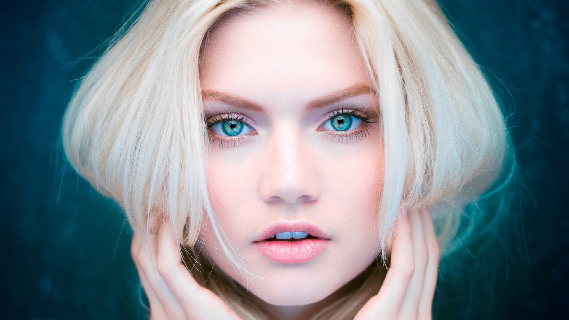 Martina Dimitrova HD Wallpaper