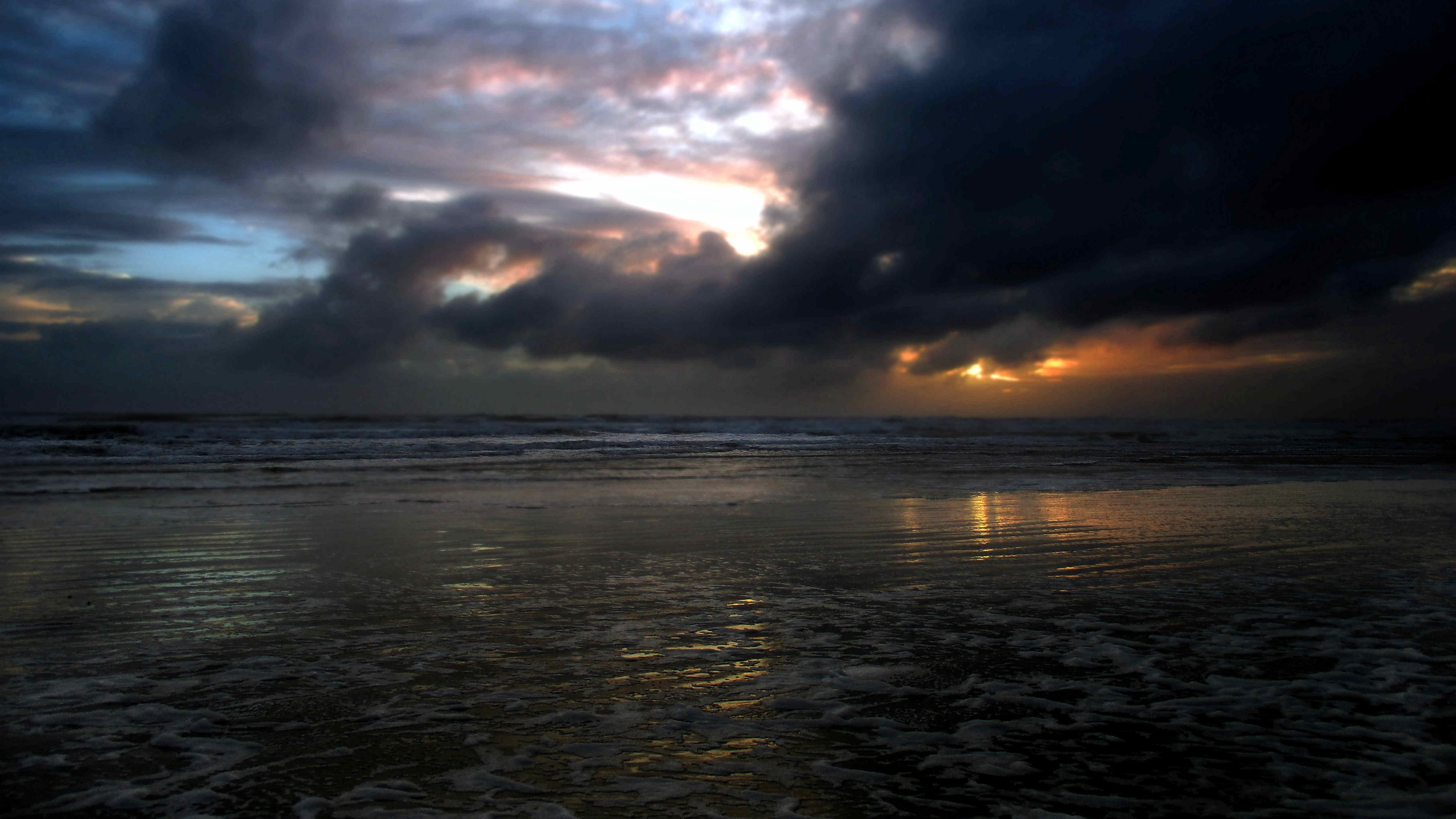 4K Clouds Over Ocean at Sunset HD Wallpaper
