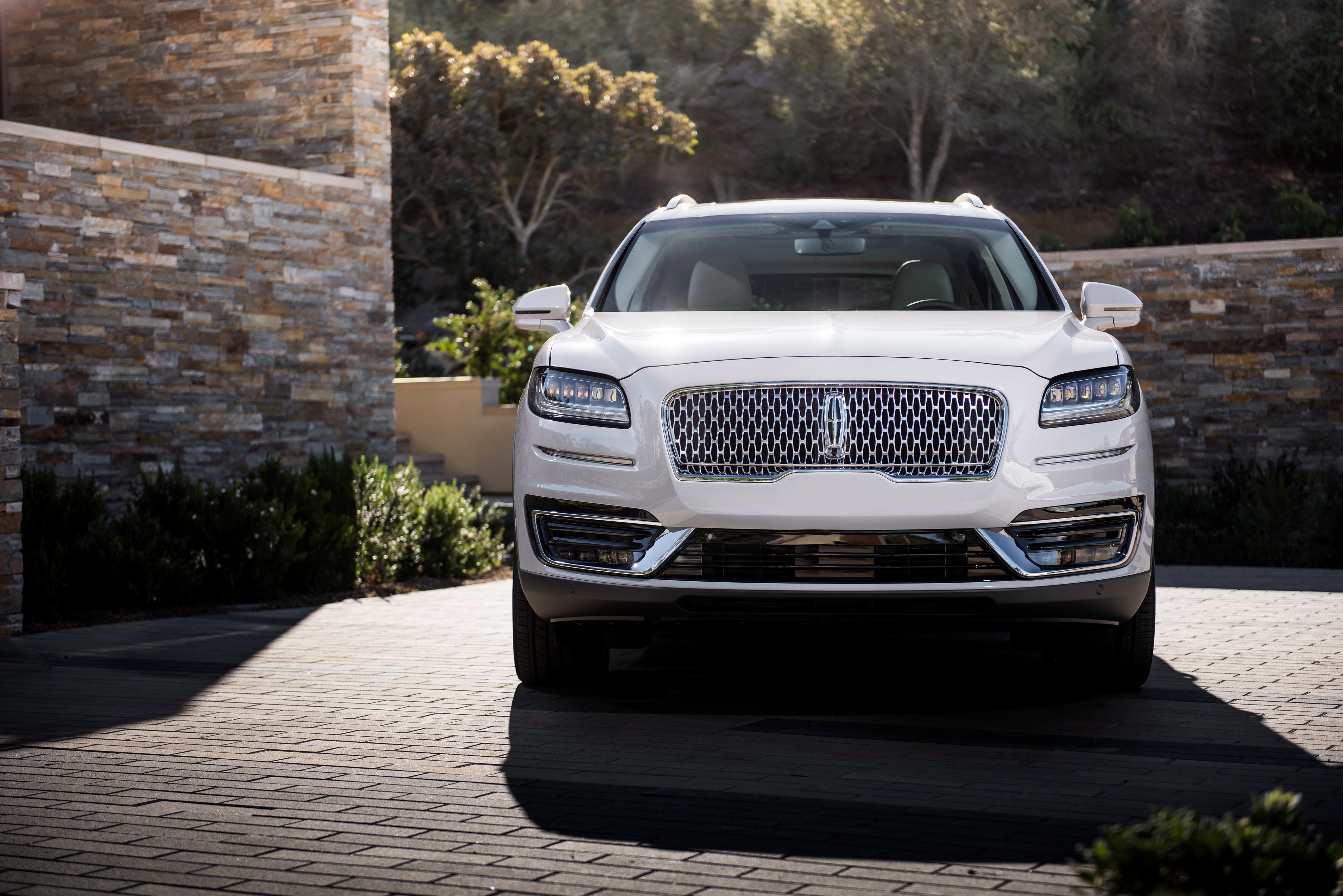 2019 Lincoln Nautilus Luxury Crossover HD Wallpaper