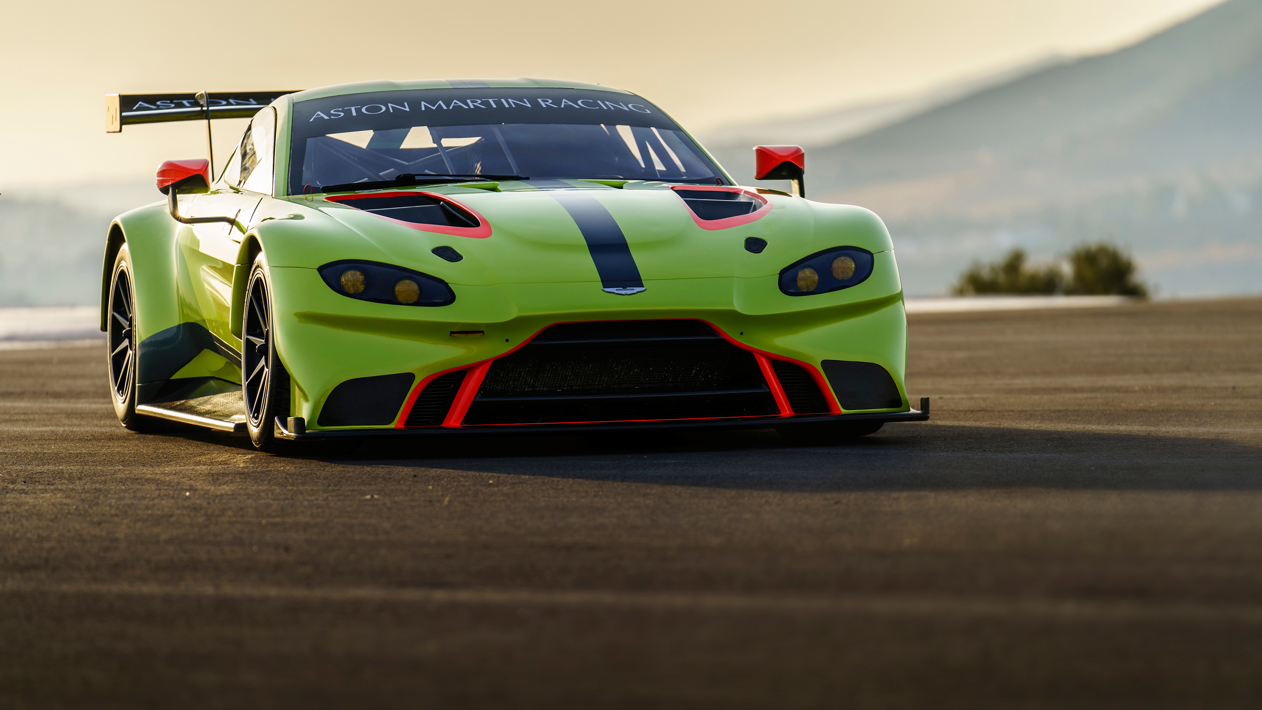 2018 Aston Martin Vantage GTE race car HD Wallpaper