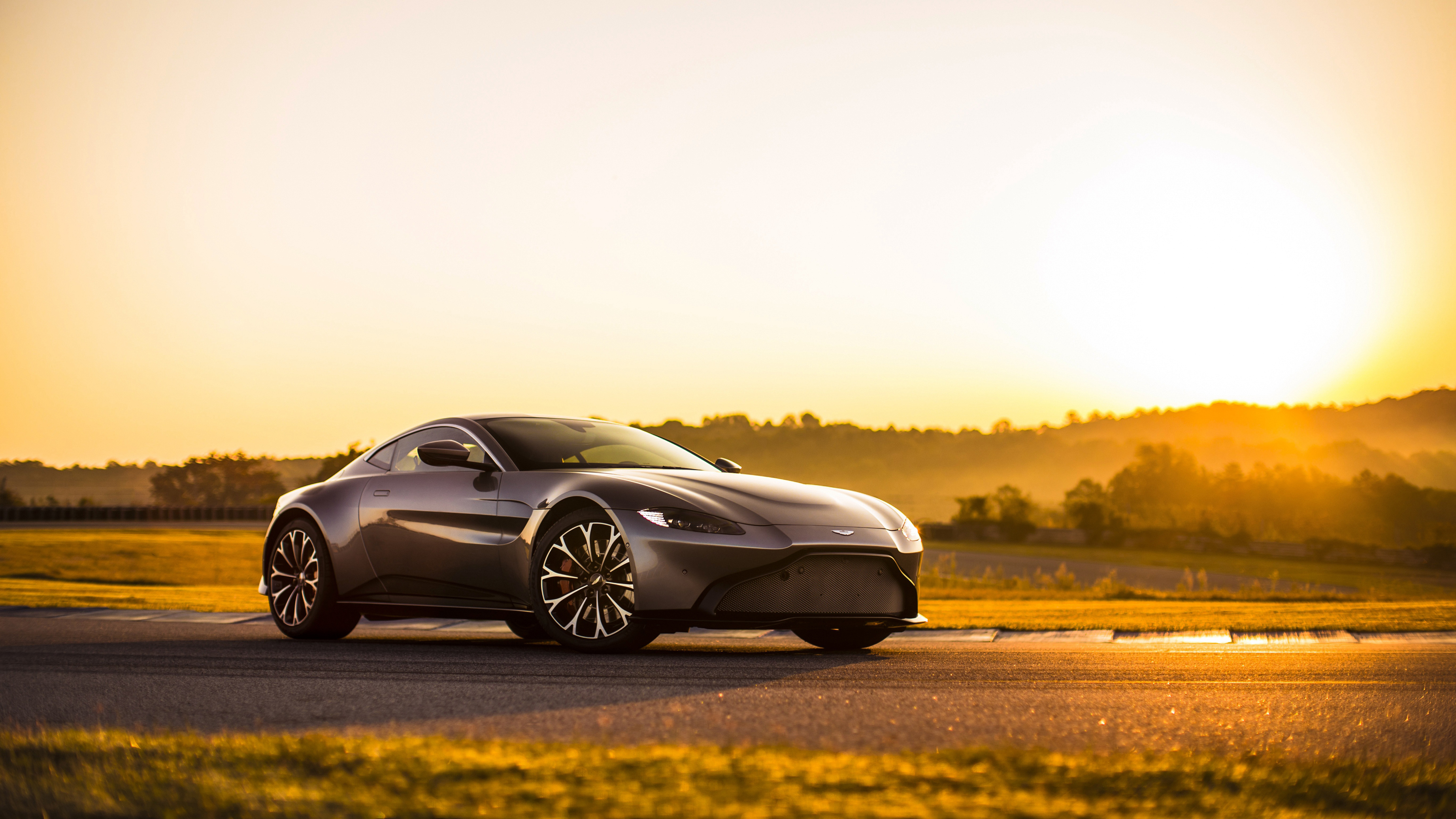 Aston Martin Vantage 2018 4K HD Wallpaper