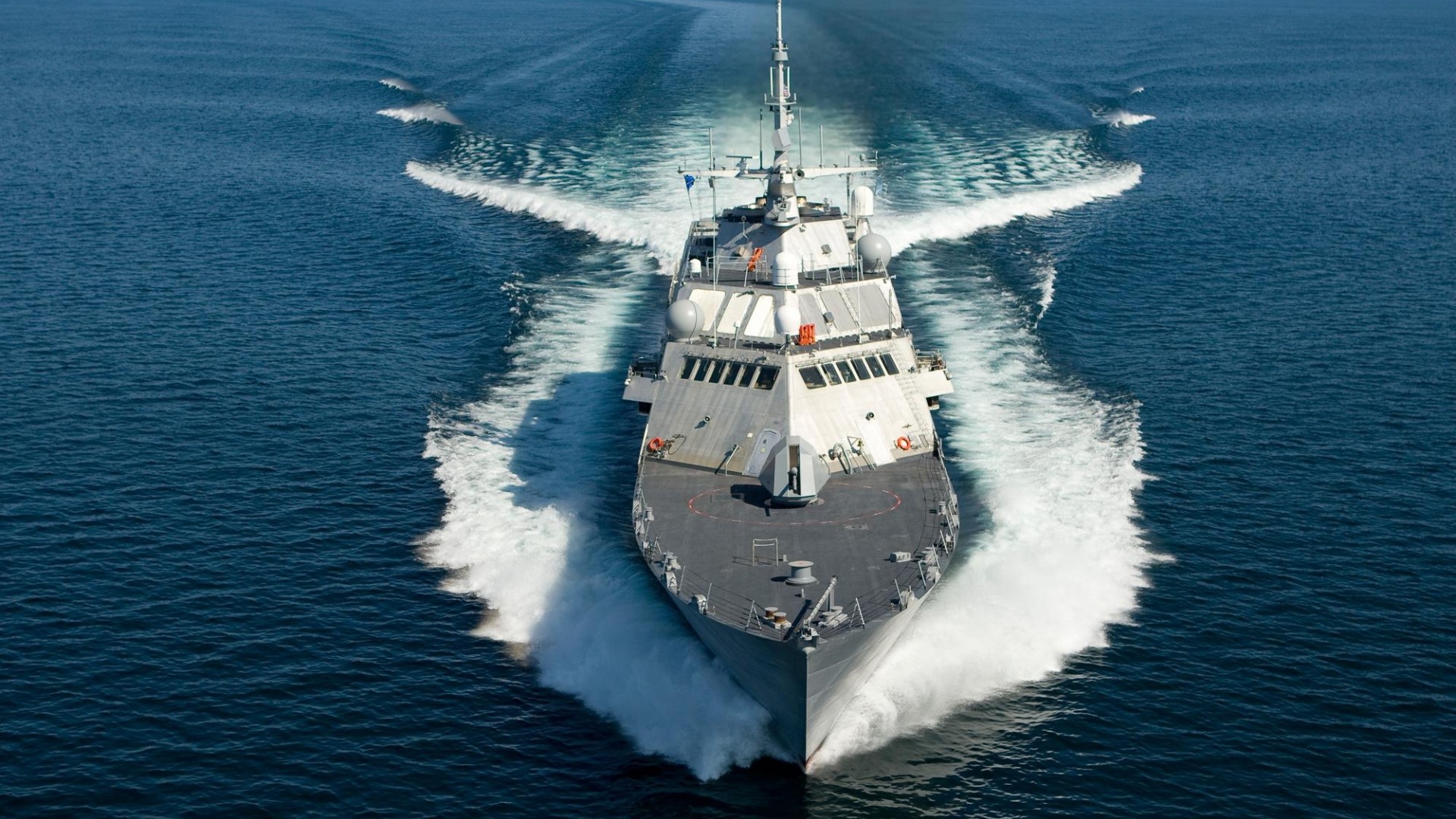 US Navy Ship cutting through the ocean HD Wallpaper