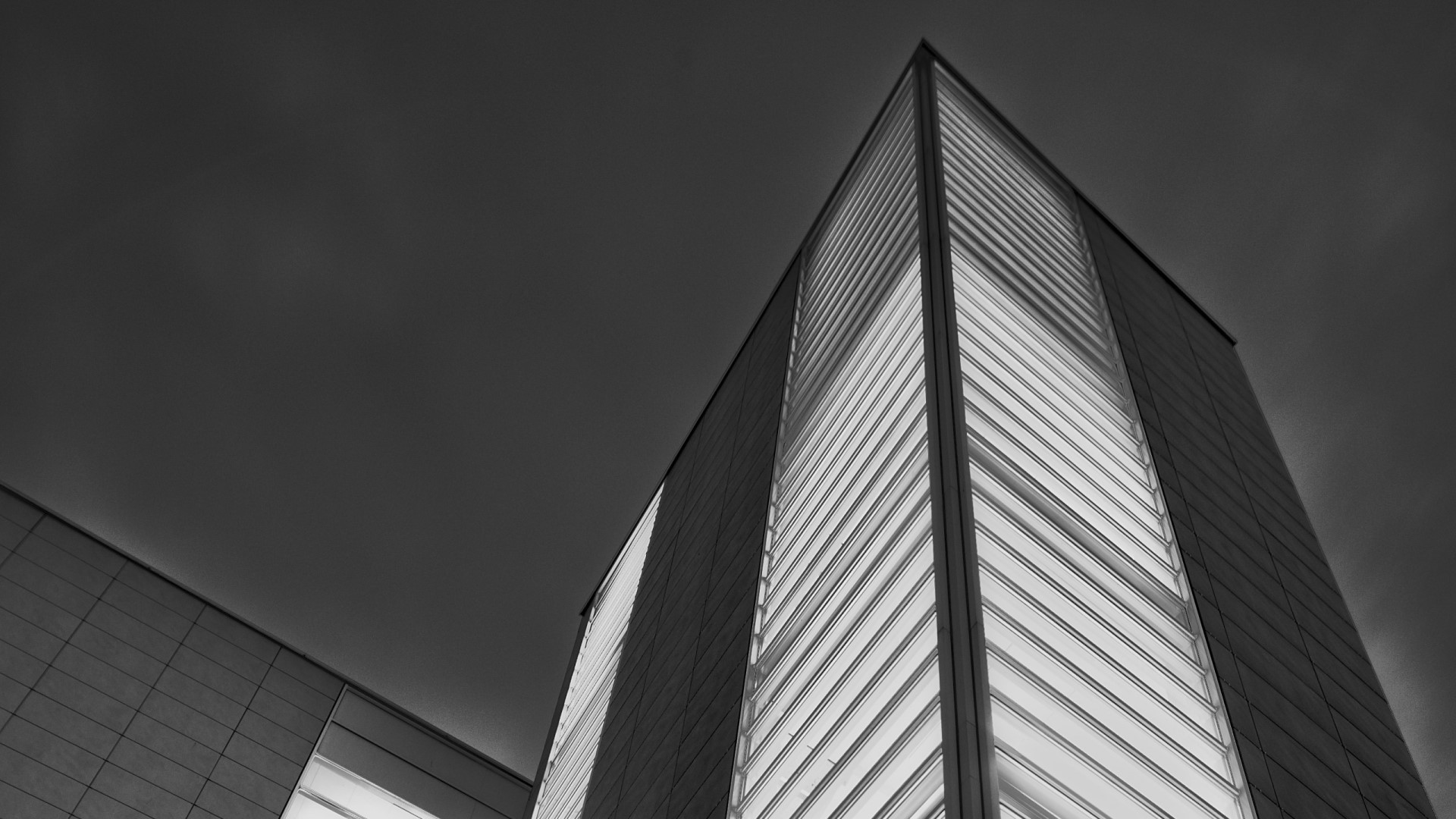 Monochrome Architecture Building Facade HD Wallpaper