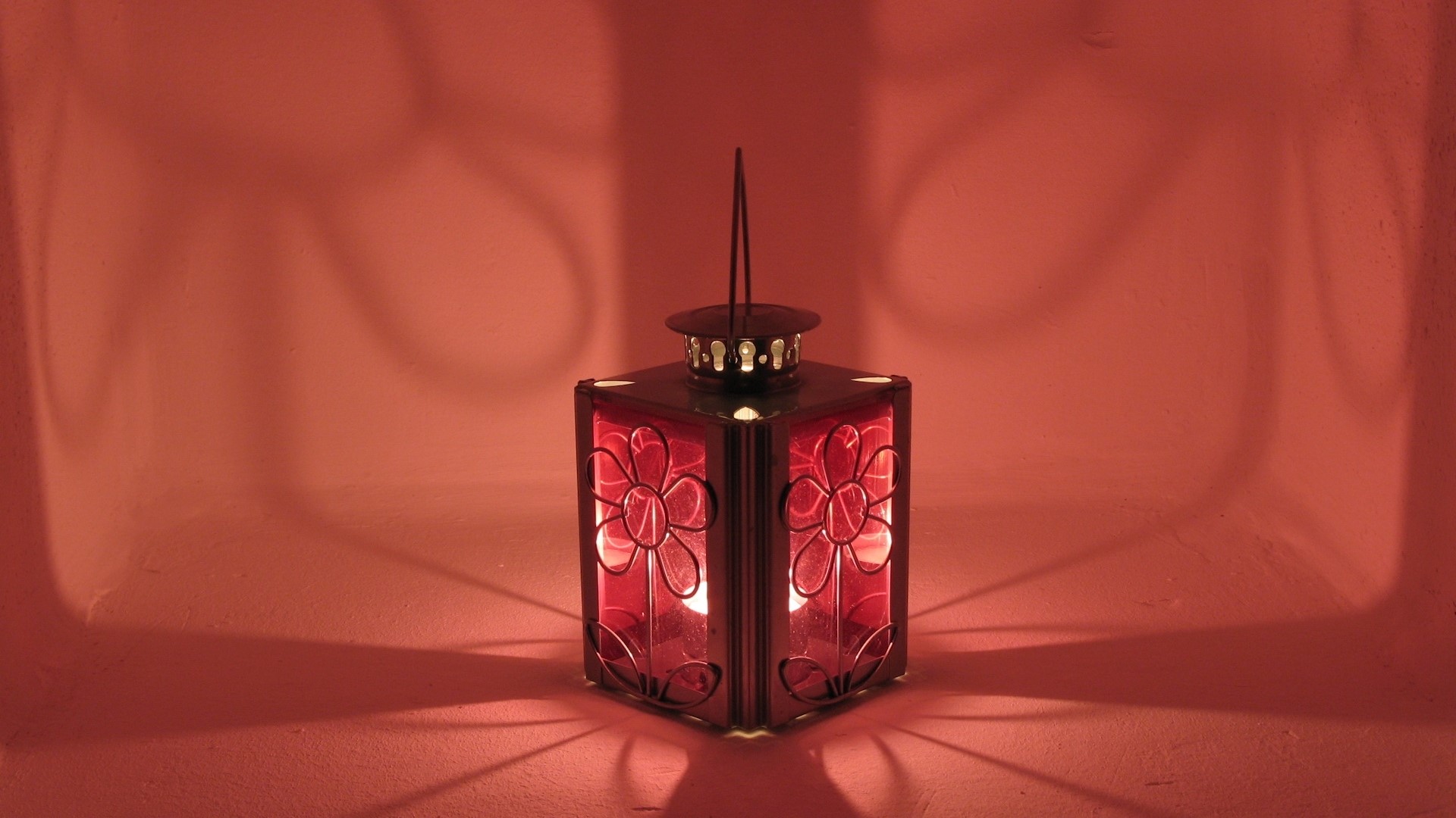 Red stained glass lantern with floral design HD Wallpaper