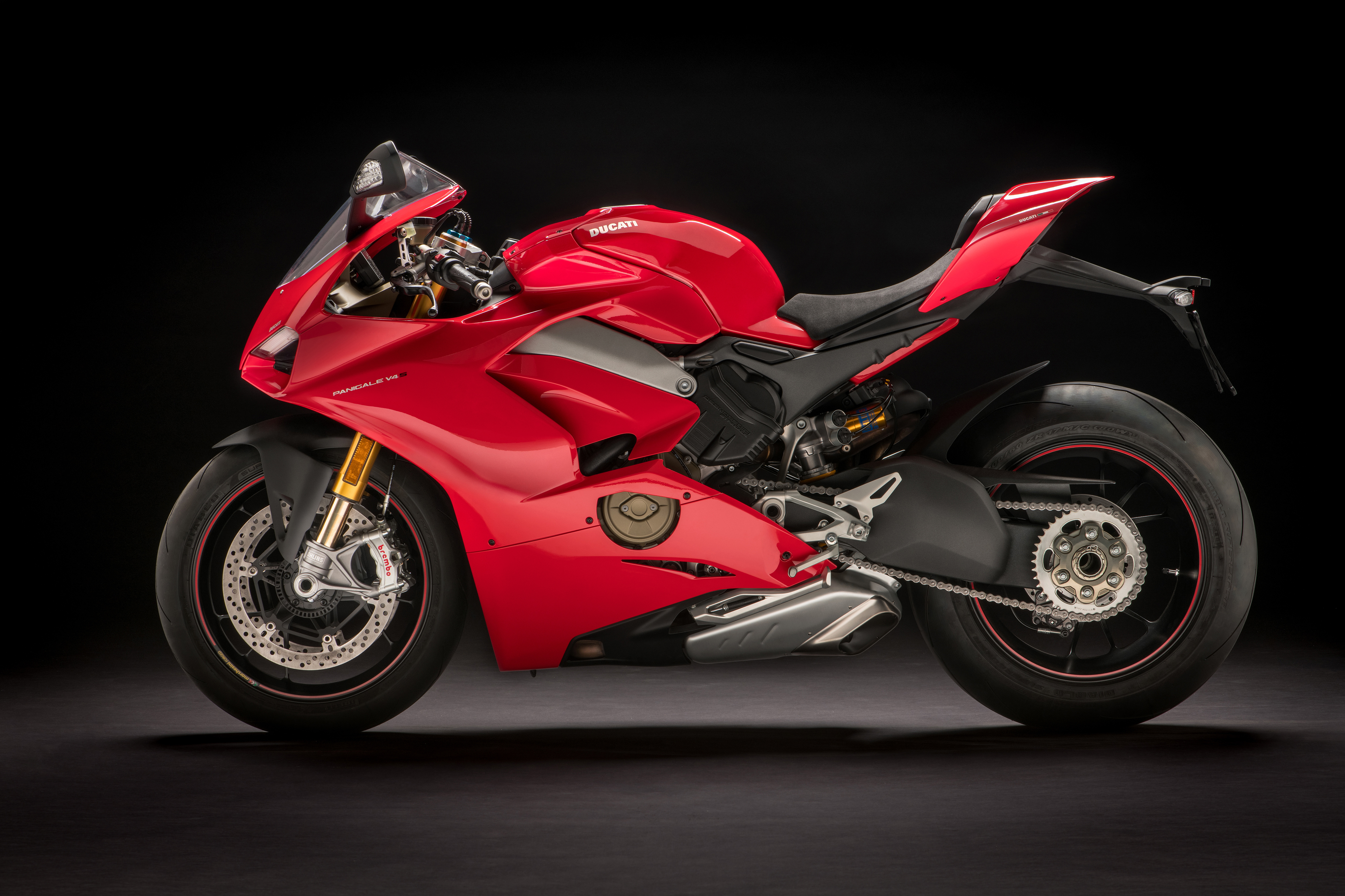 Ducati Panigale V4 S motorcycle HD Wallpaper