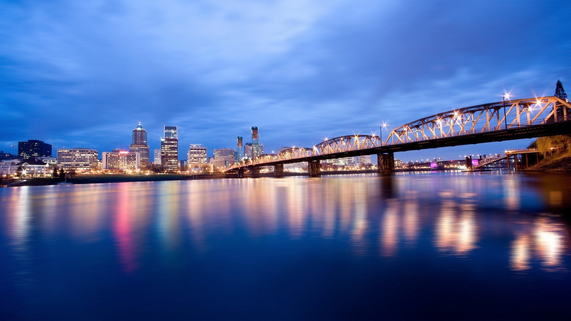 Portland skyline and bridge at dusk HD Wallpaper