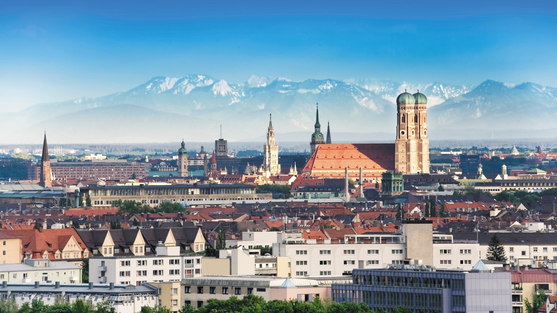 Munich cityscape with Alps in the background HD Wallpaper
