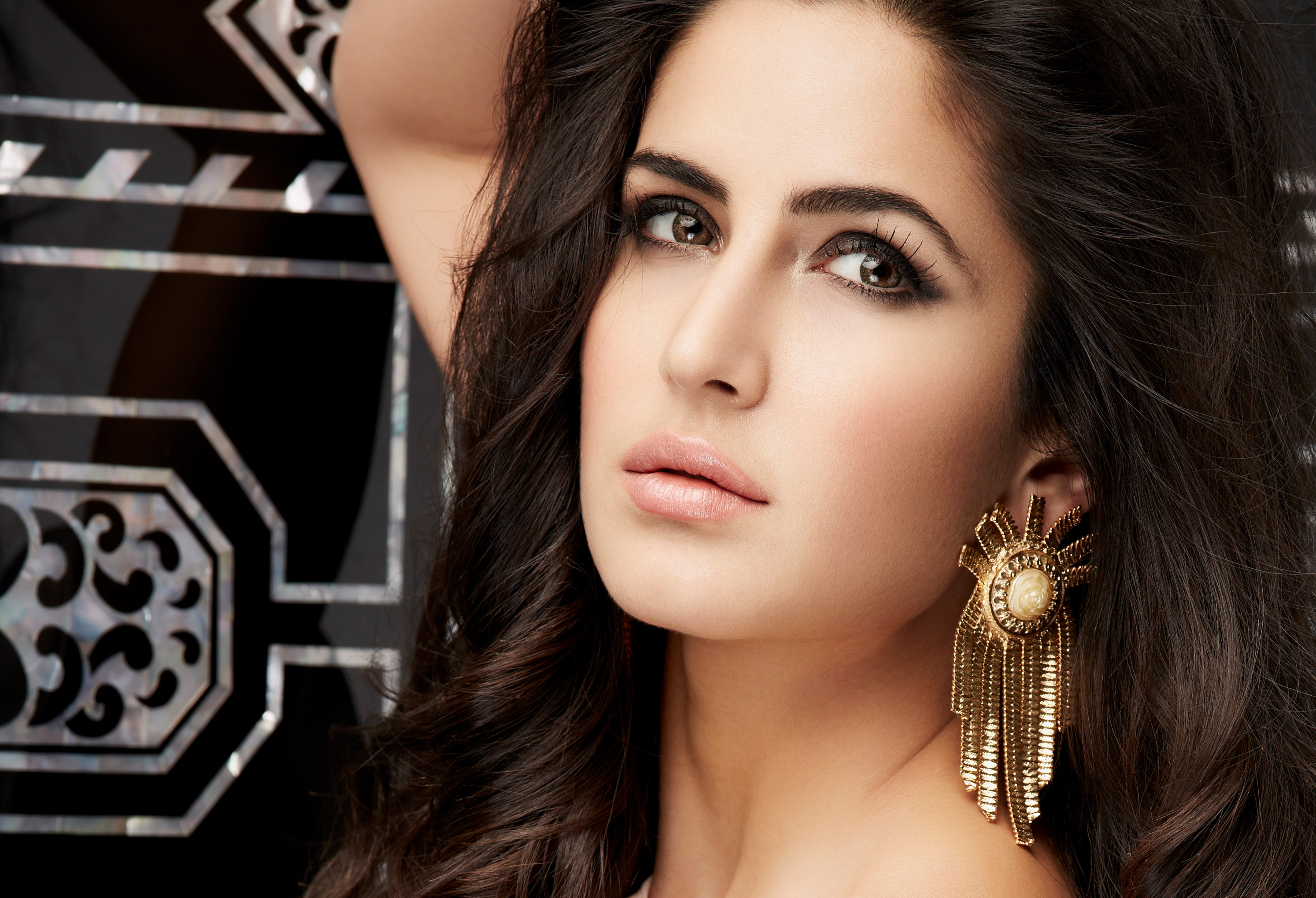 Katrina Kaif HD Wallpaper