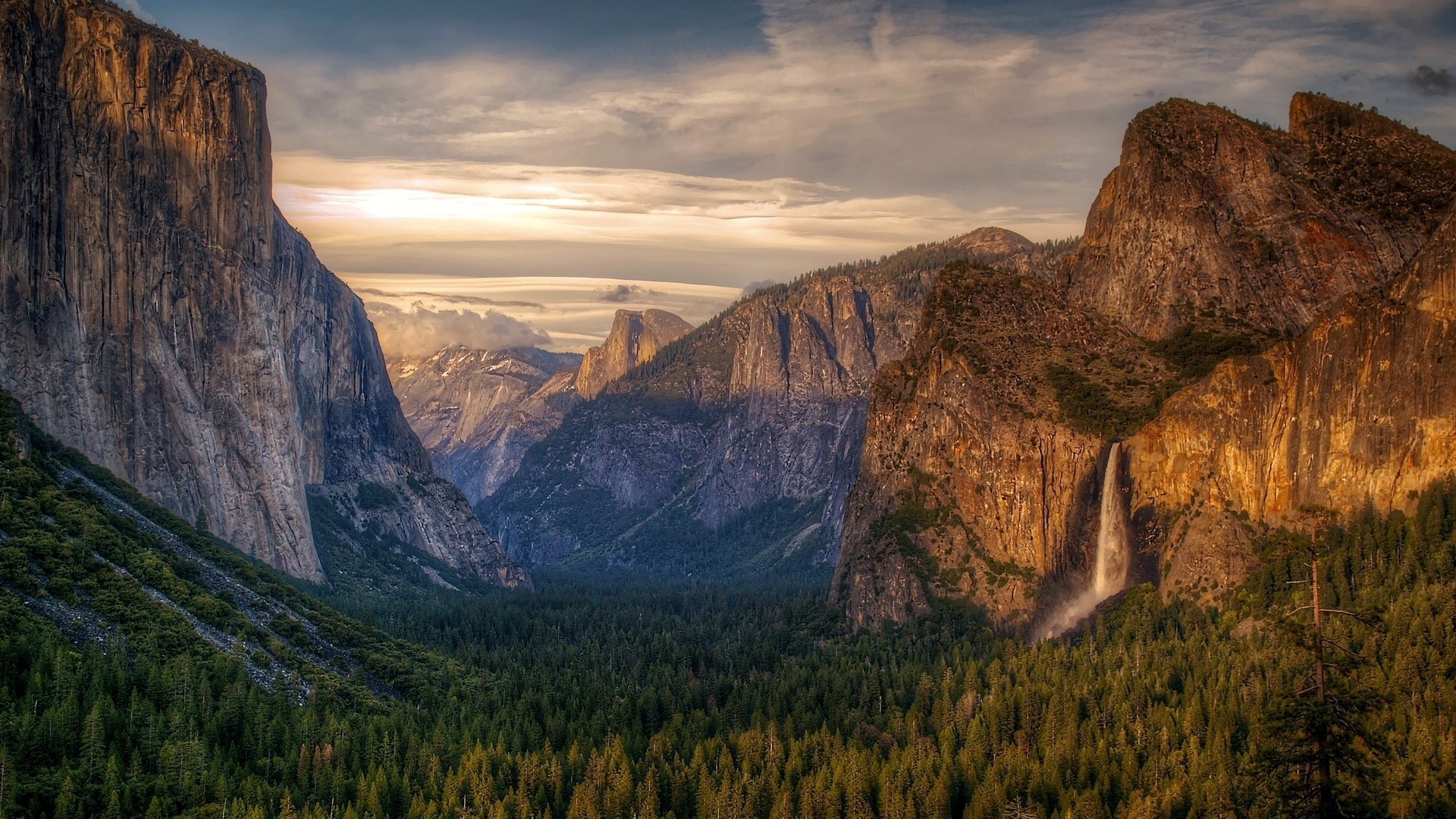 Yosemite National Park Valley with Waterfall HD Wallpaper