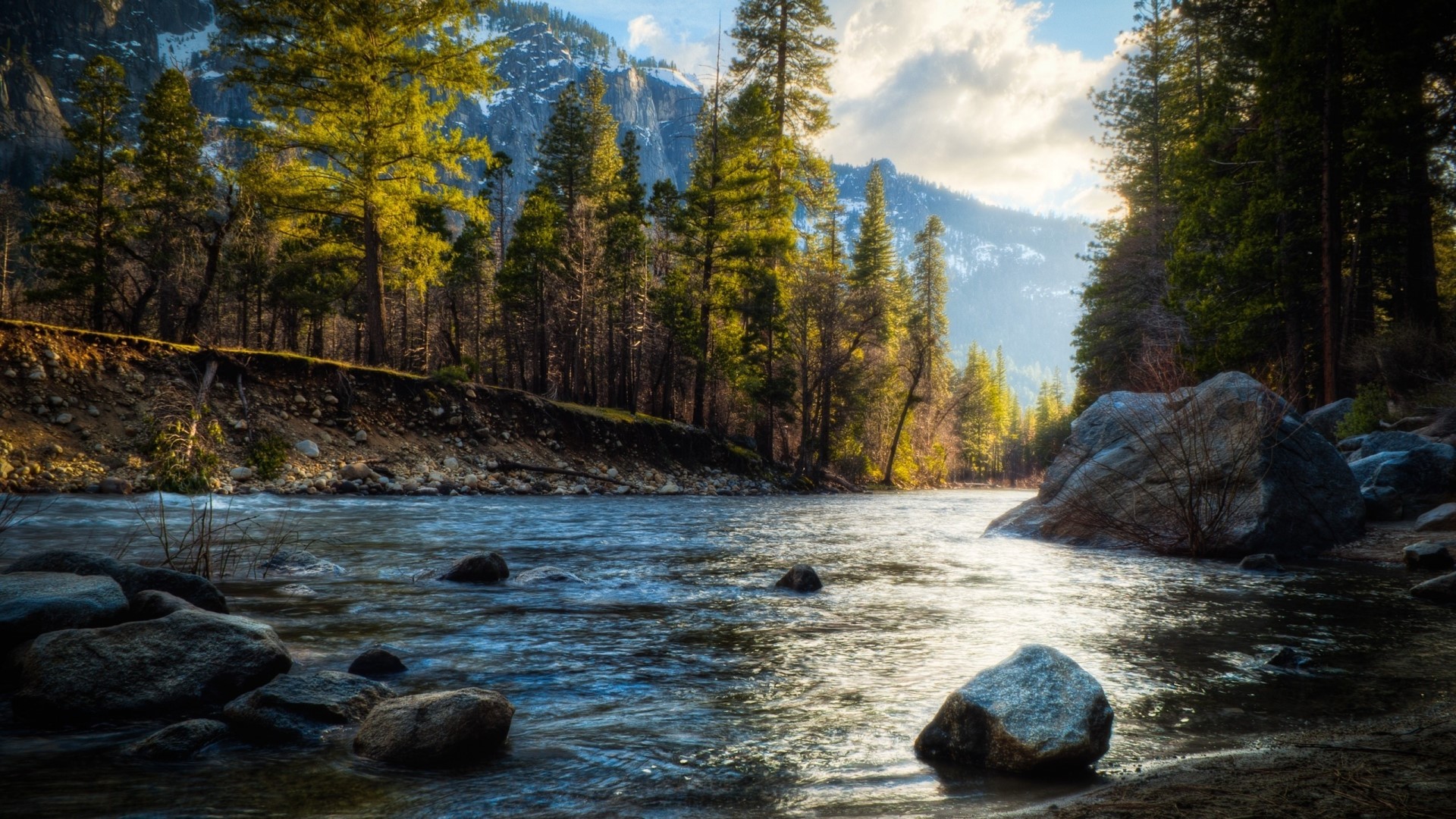 Mountain River Landscape with Beautiful Light HD Wallpaper
