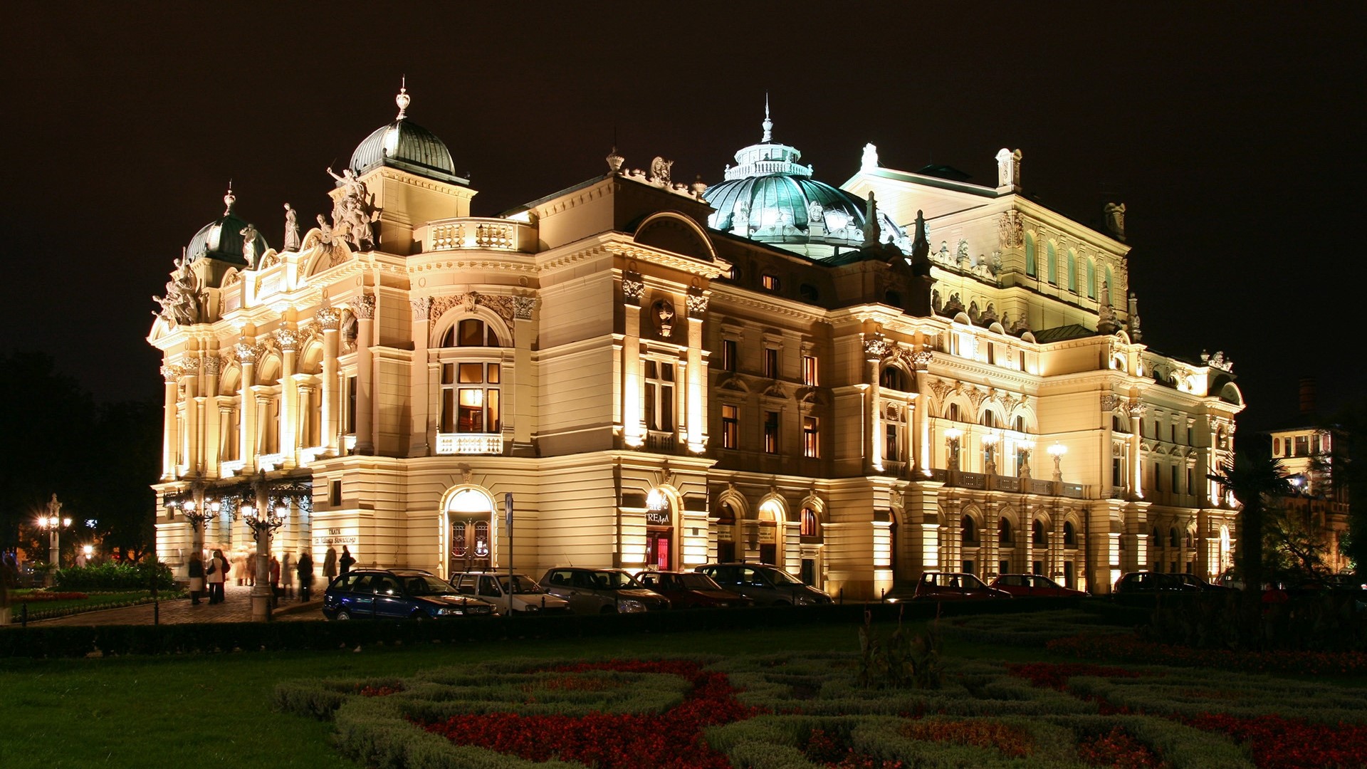 Juliusz Słowacki Theatre in Krakow at night HD Wallpaper