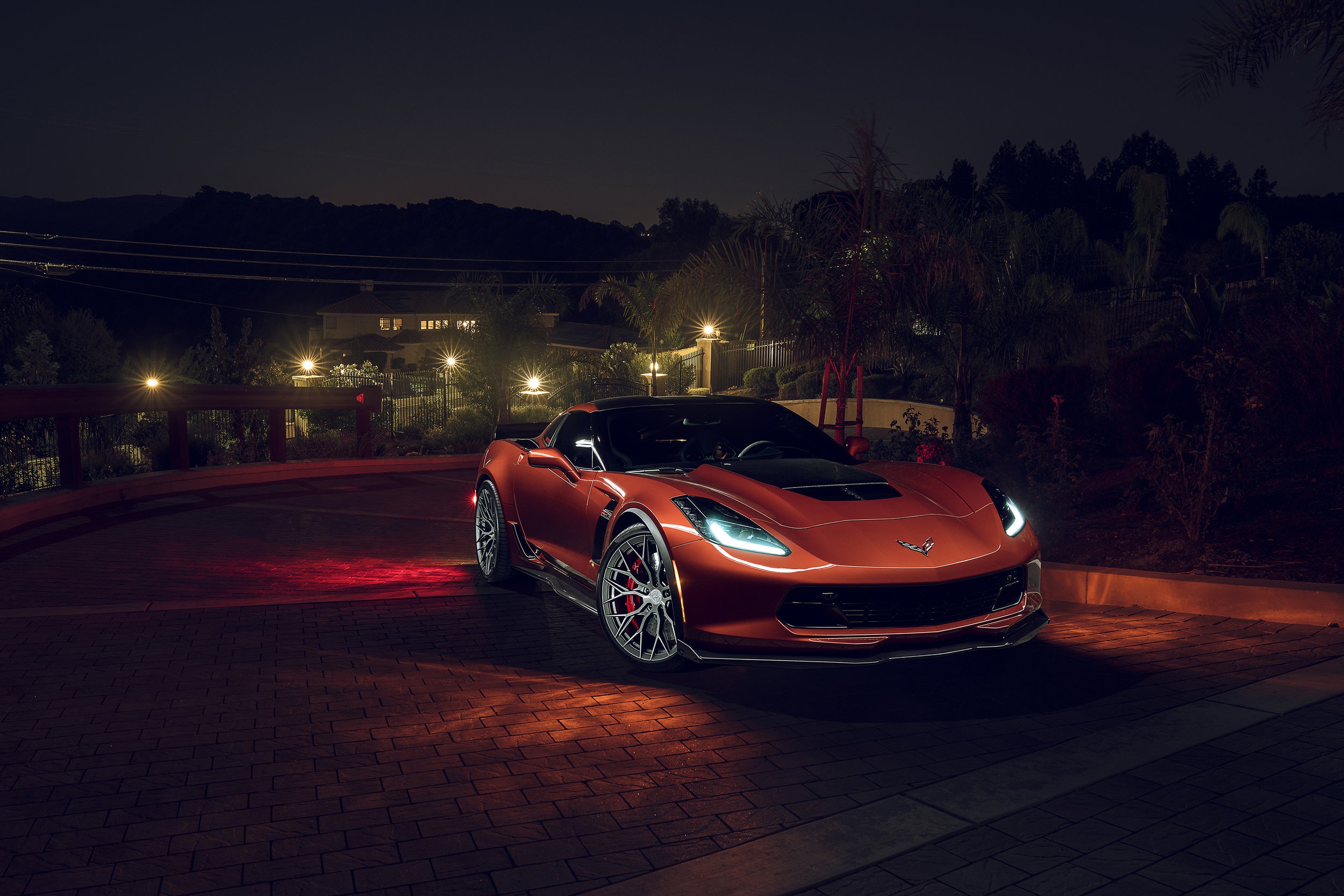 2018 Chevrolet Corvette Z06 at night HD Wallpaper