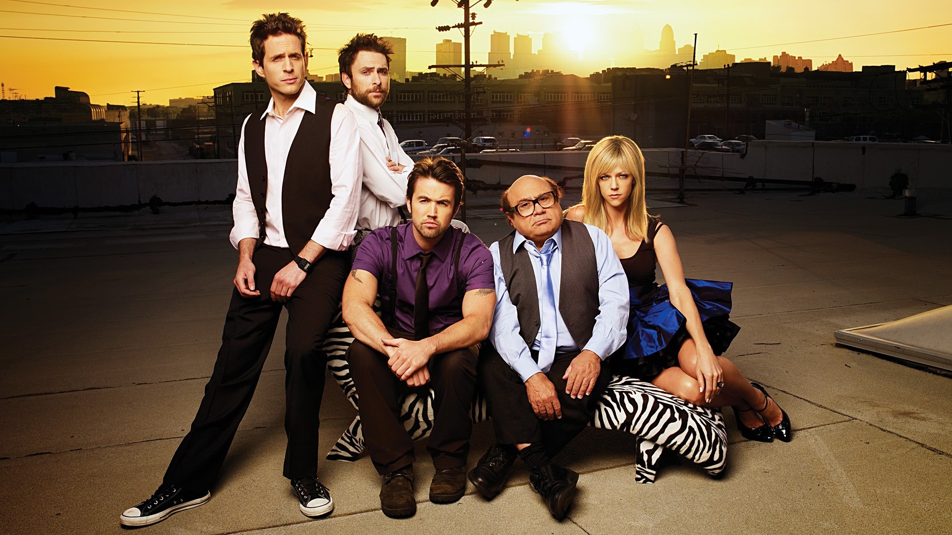 The Gang from It's Always Sunny in Philadelphia HD Wallpaper