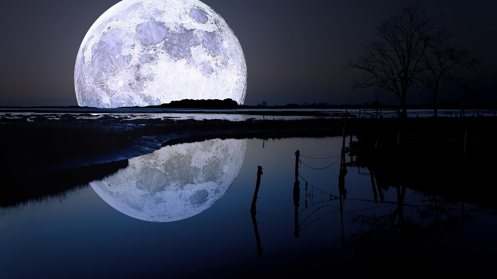 Giant Moon Reflecting in Water at Night HD Wallpaper