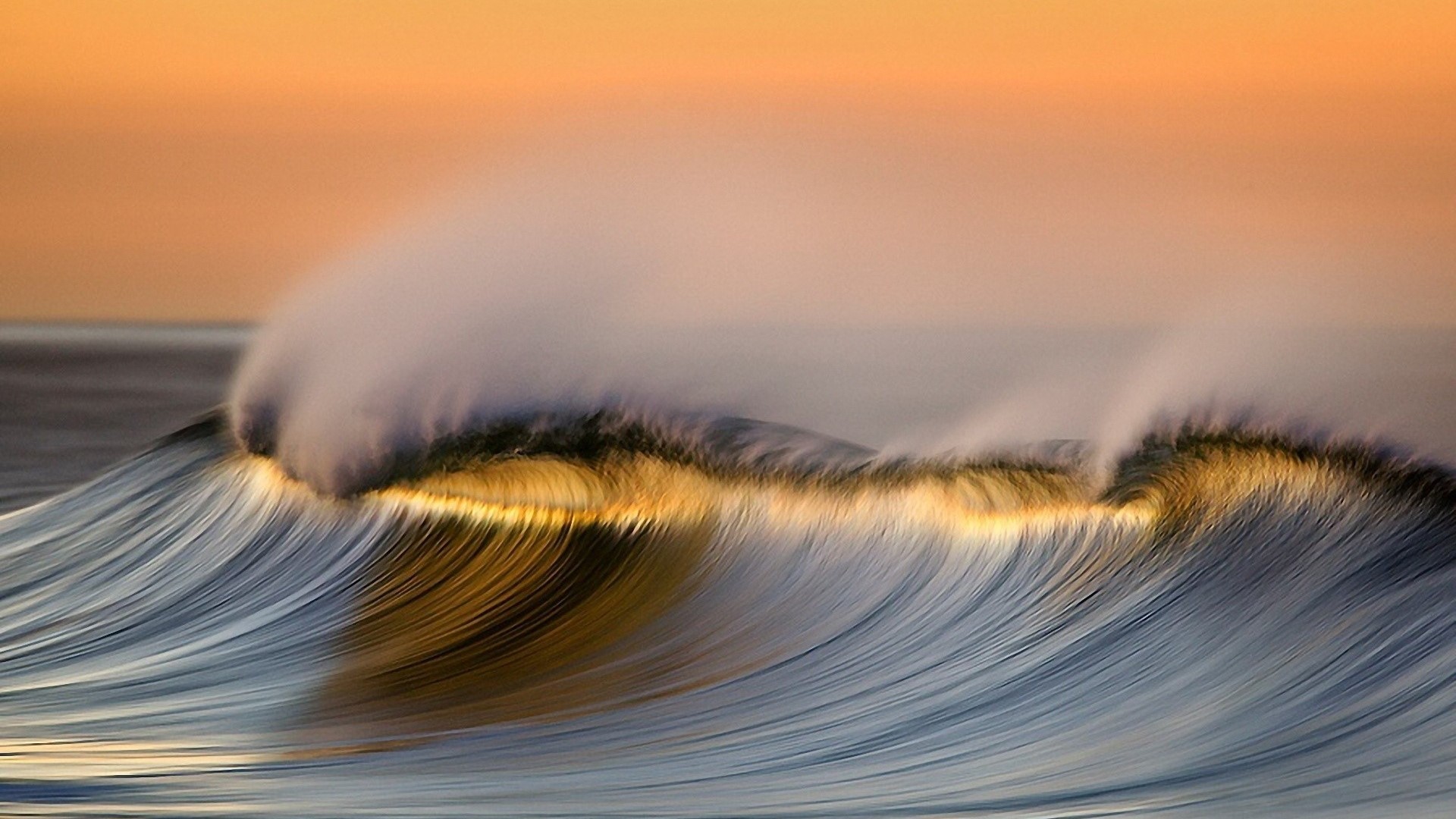 Golden Ocean Wave at Sunset HD Wallpaper