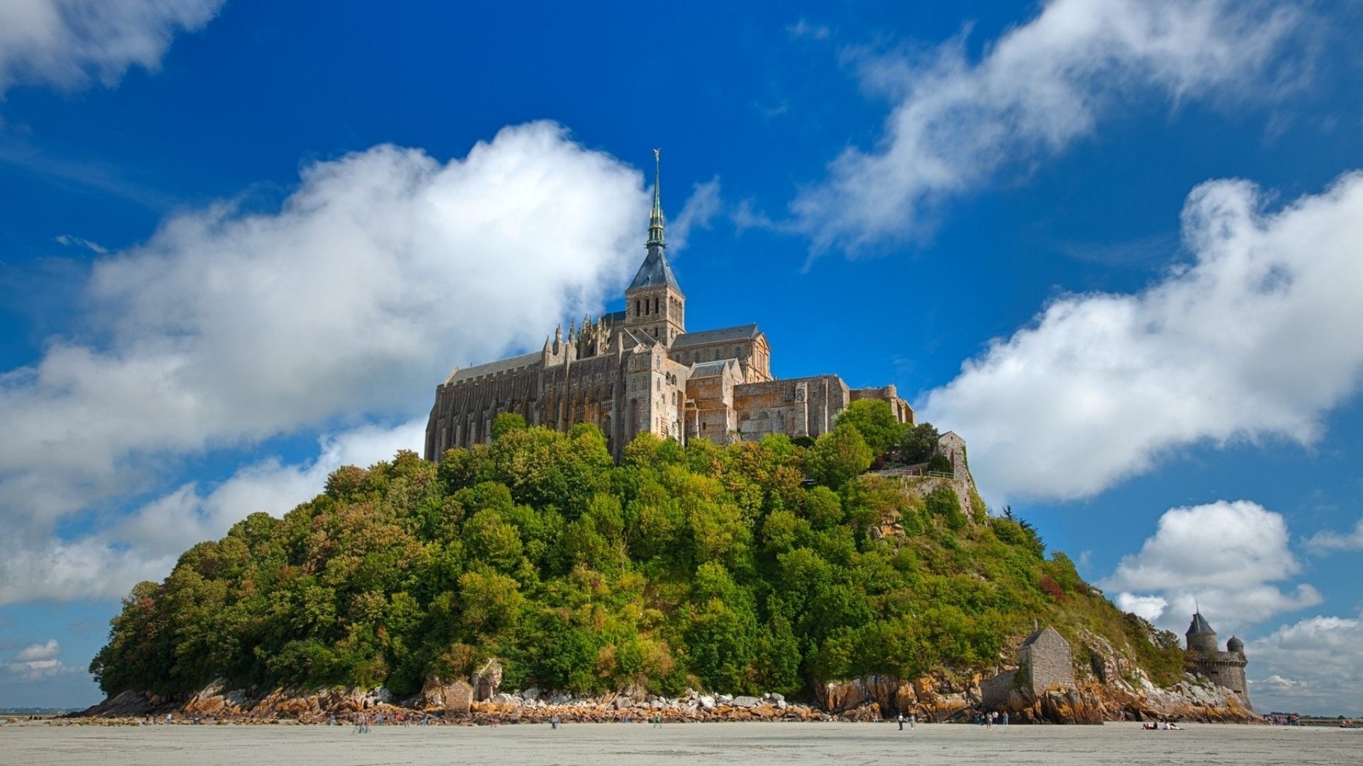 Mont Saint Michel, France HD Wallpaper
