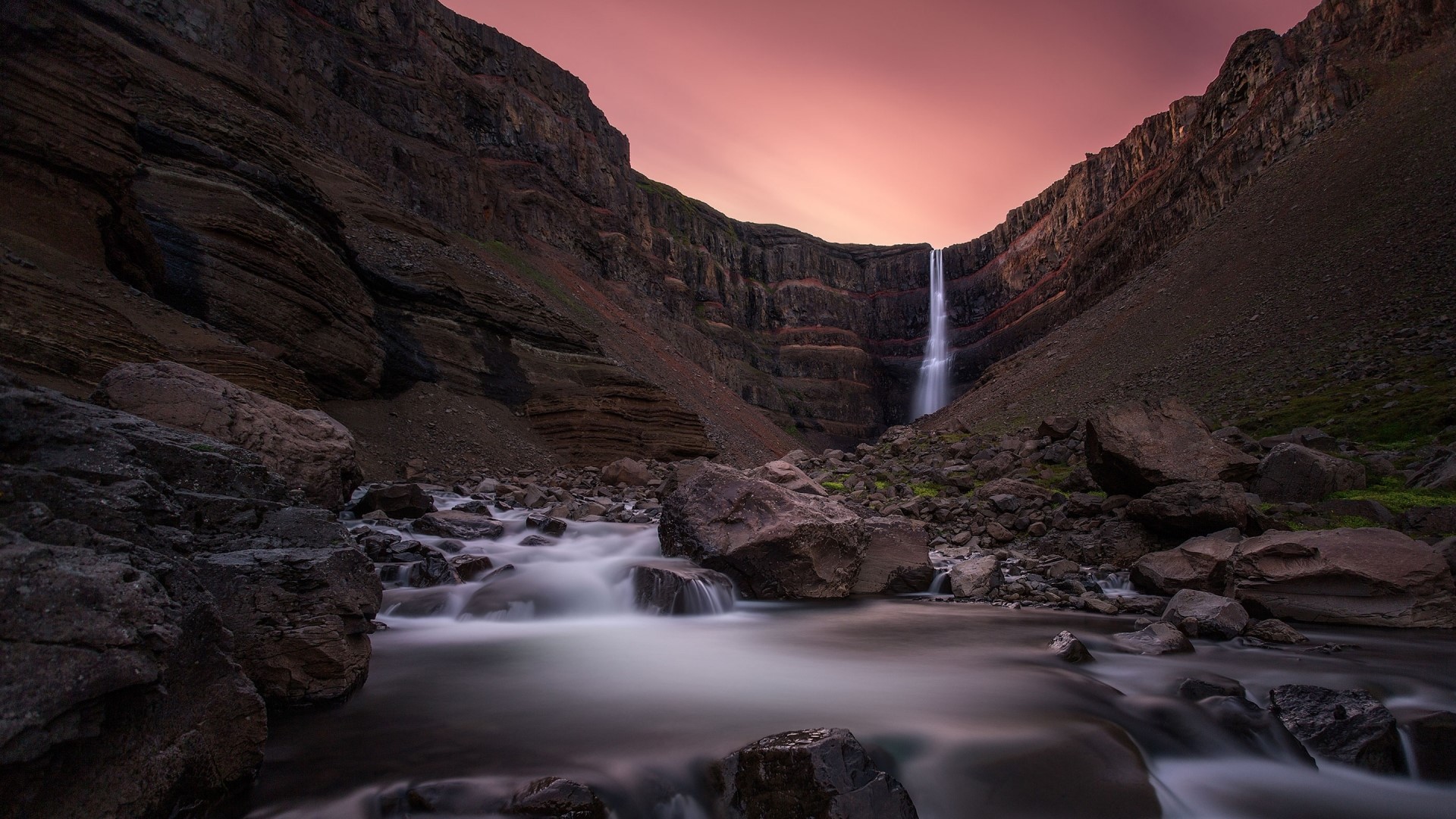 Hengifoss Waterfall in Iceland HD Wallpaper